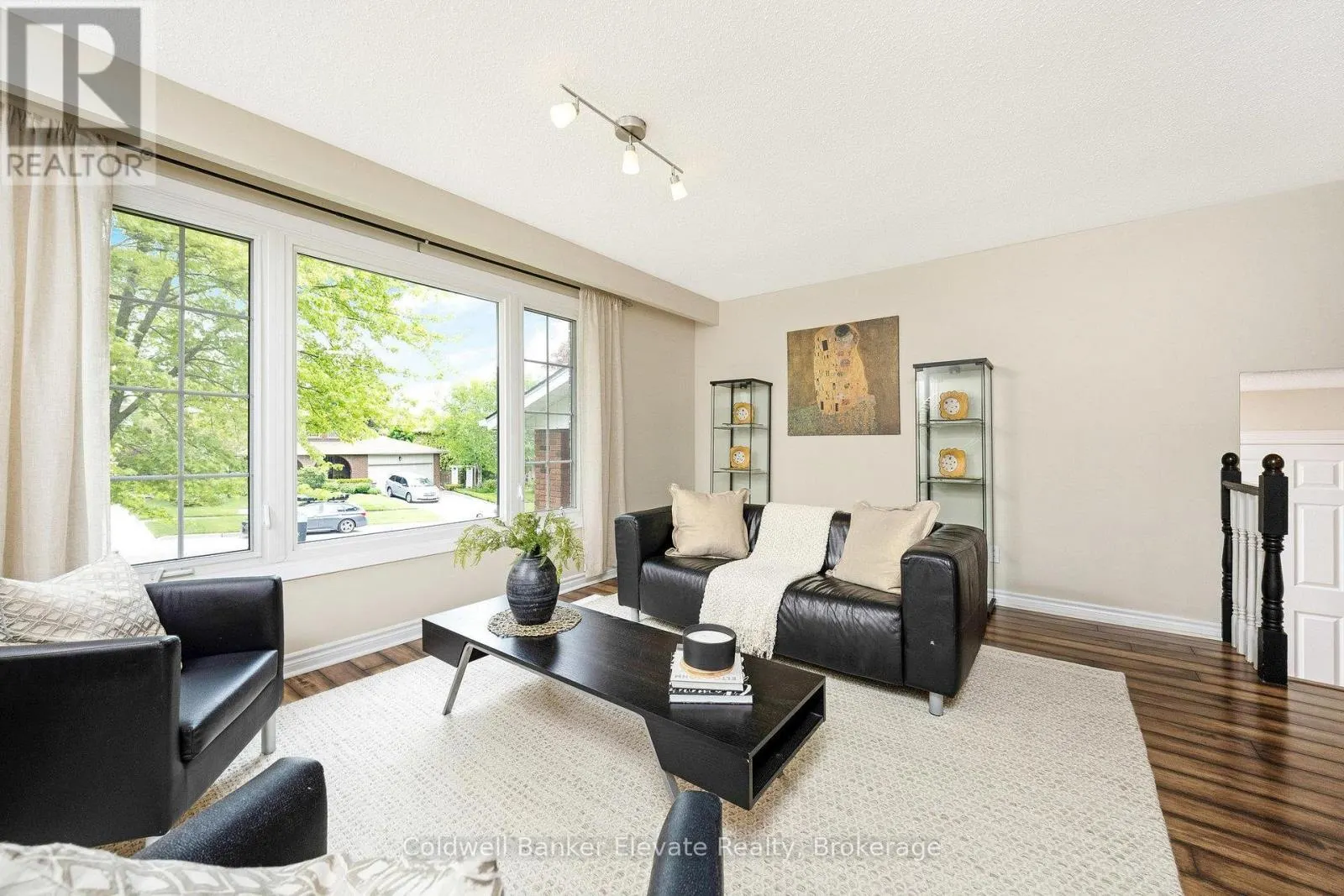 11 HILLSIDE DRIVE