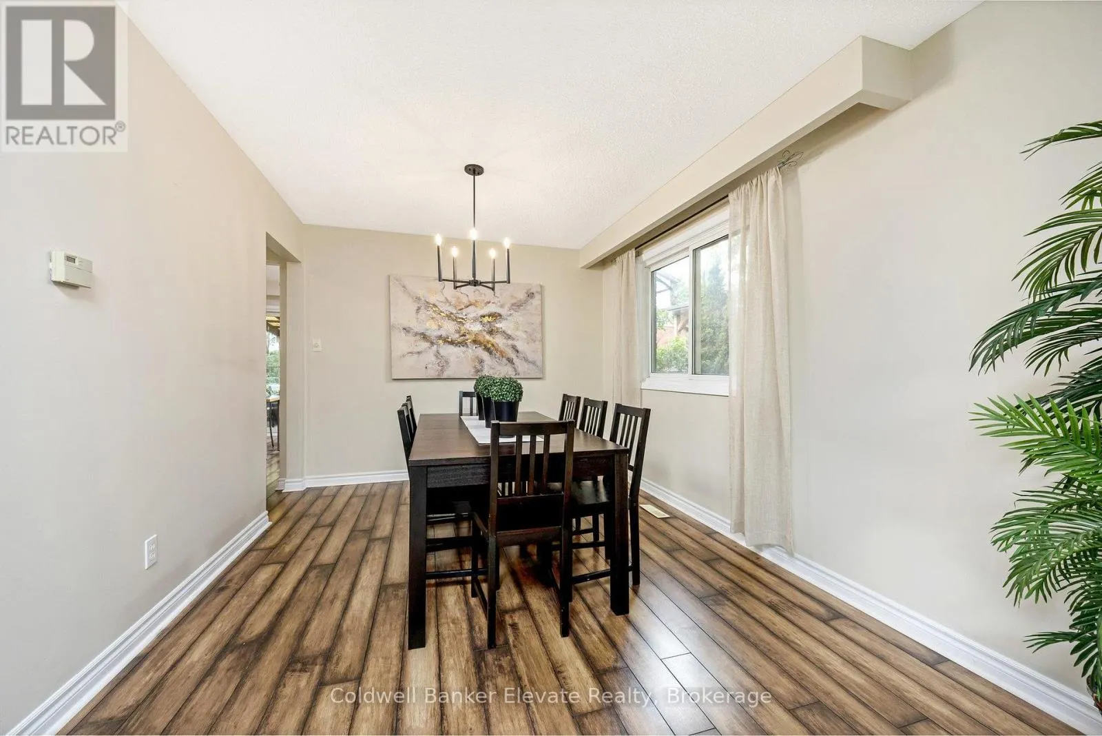 11 HILLSIDE DRIVE