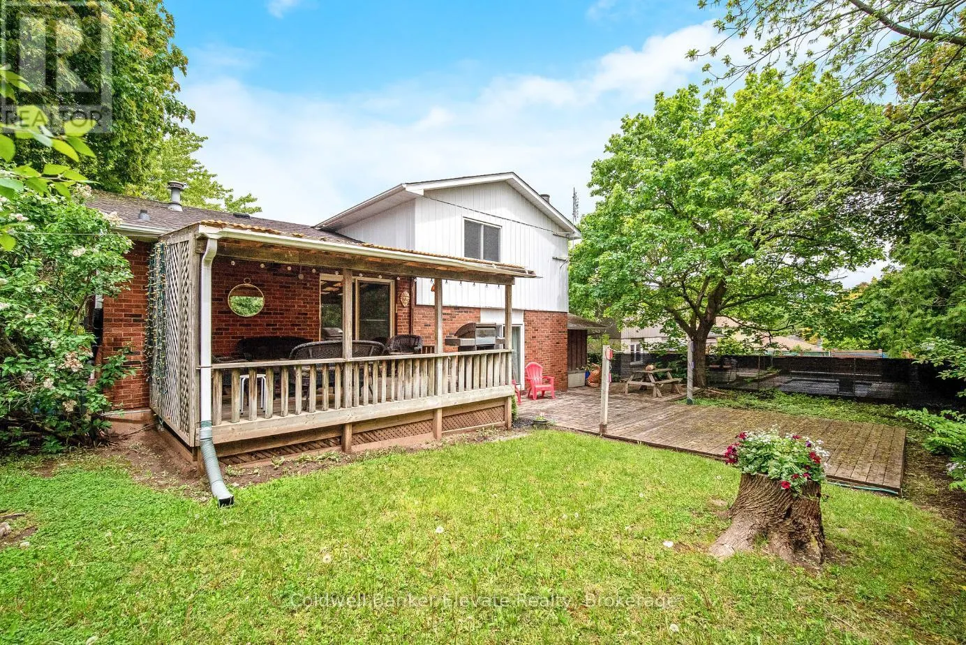 11 HILLSIDE DRIVE