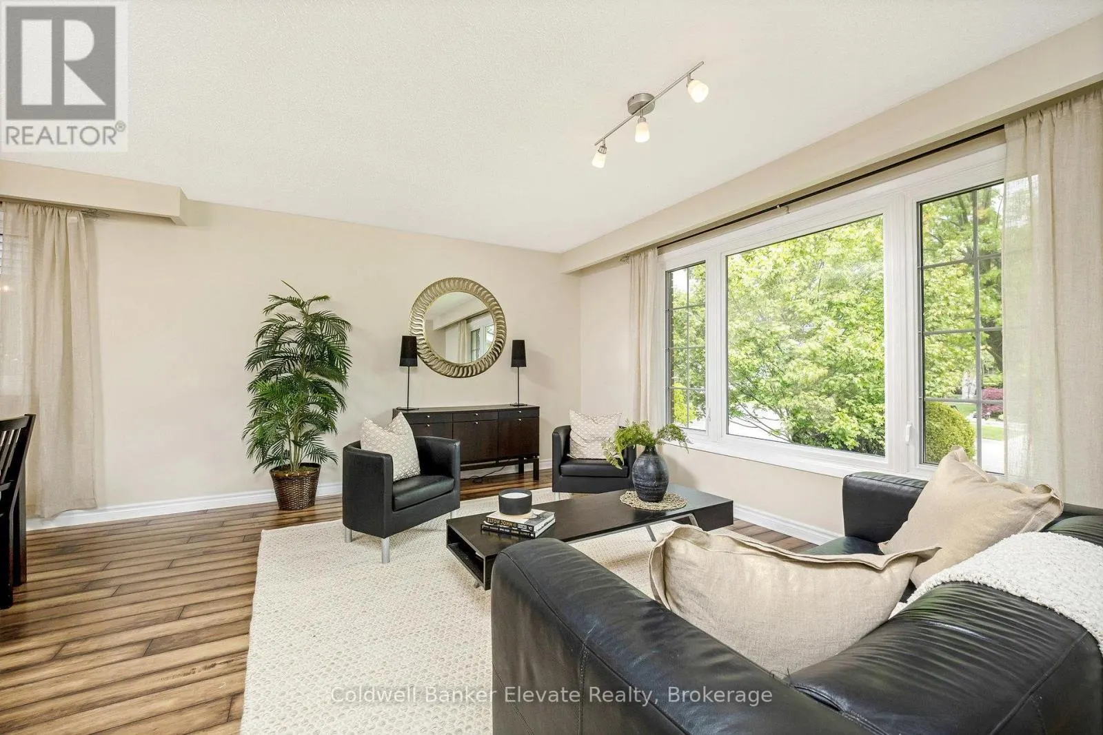 11 HILLSIDE DRIVE