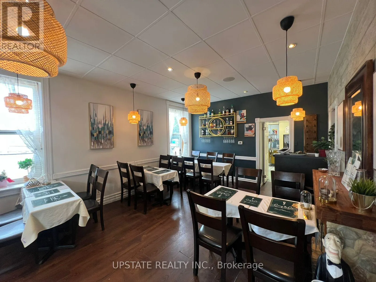 115 MAIN STREET S