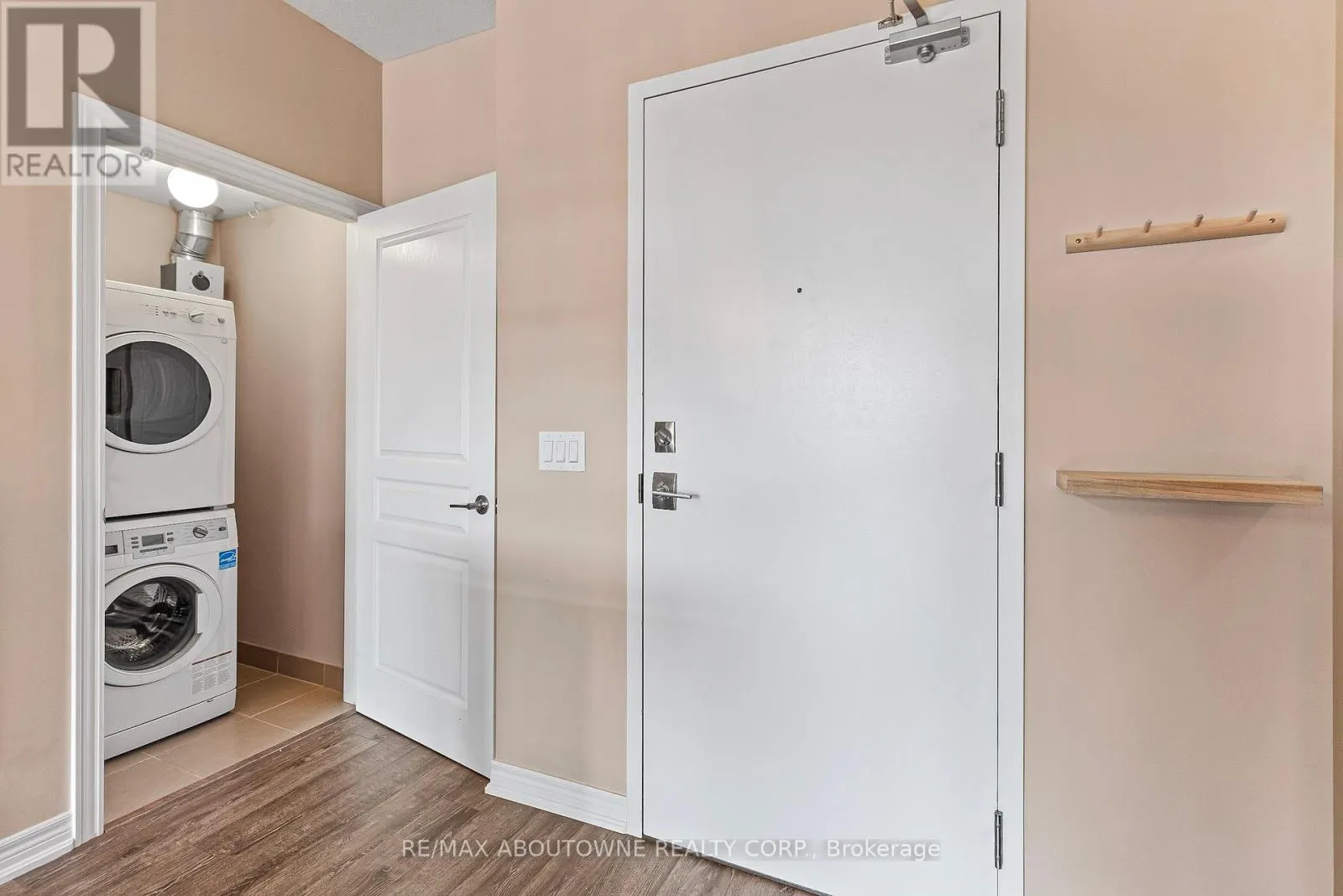 322 - 457 PLAINS ROAD E