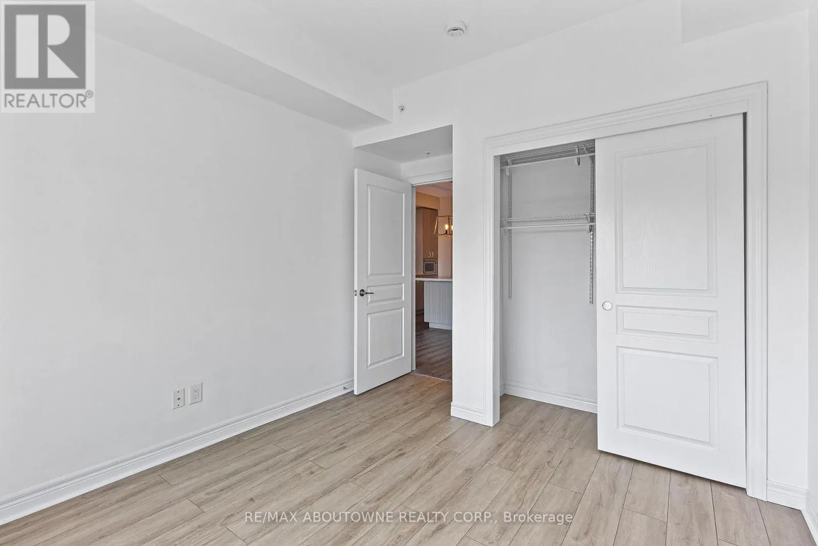 322 - 457 PLAINS ROAD E