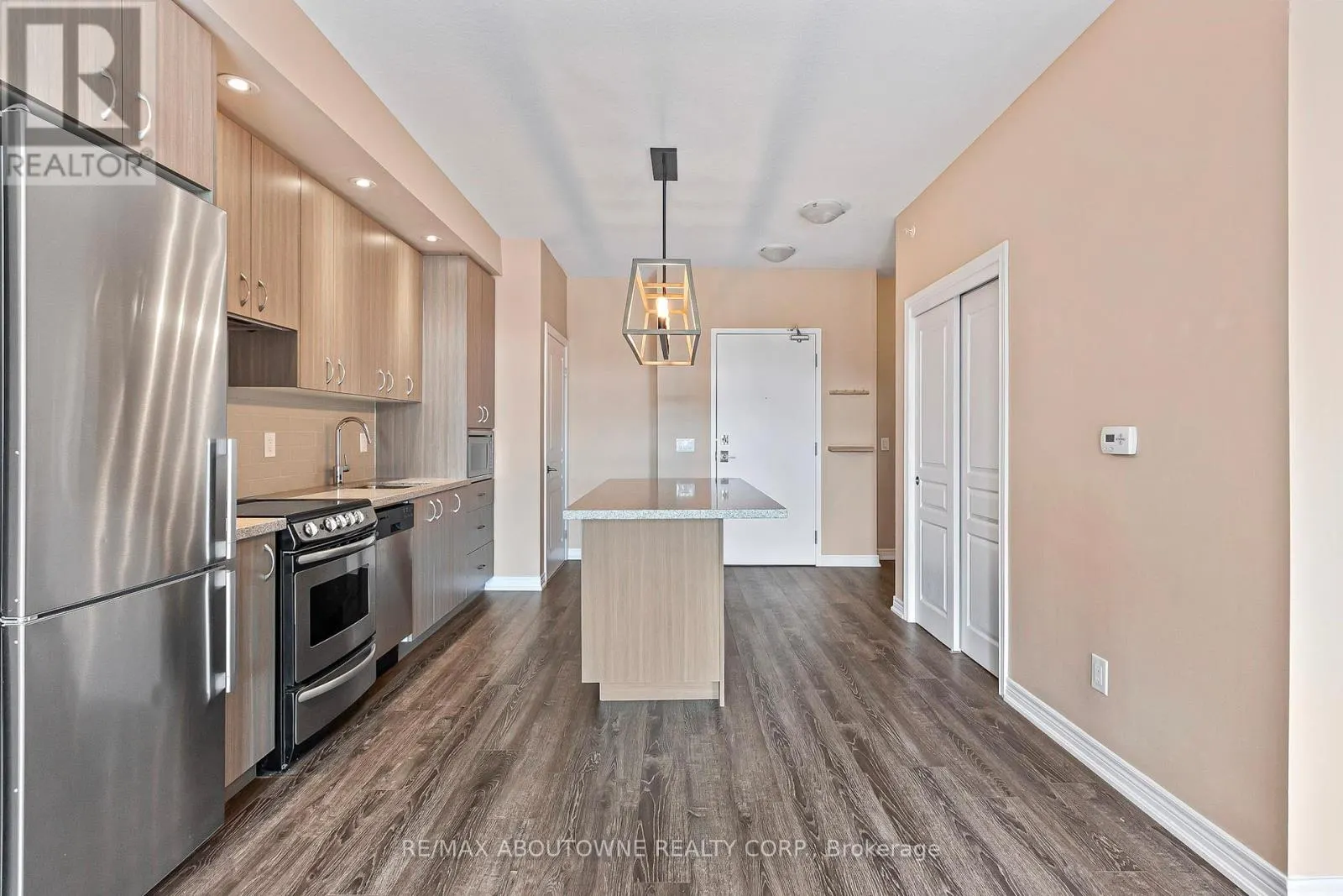 322 - 457 PLAINS ROAD E