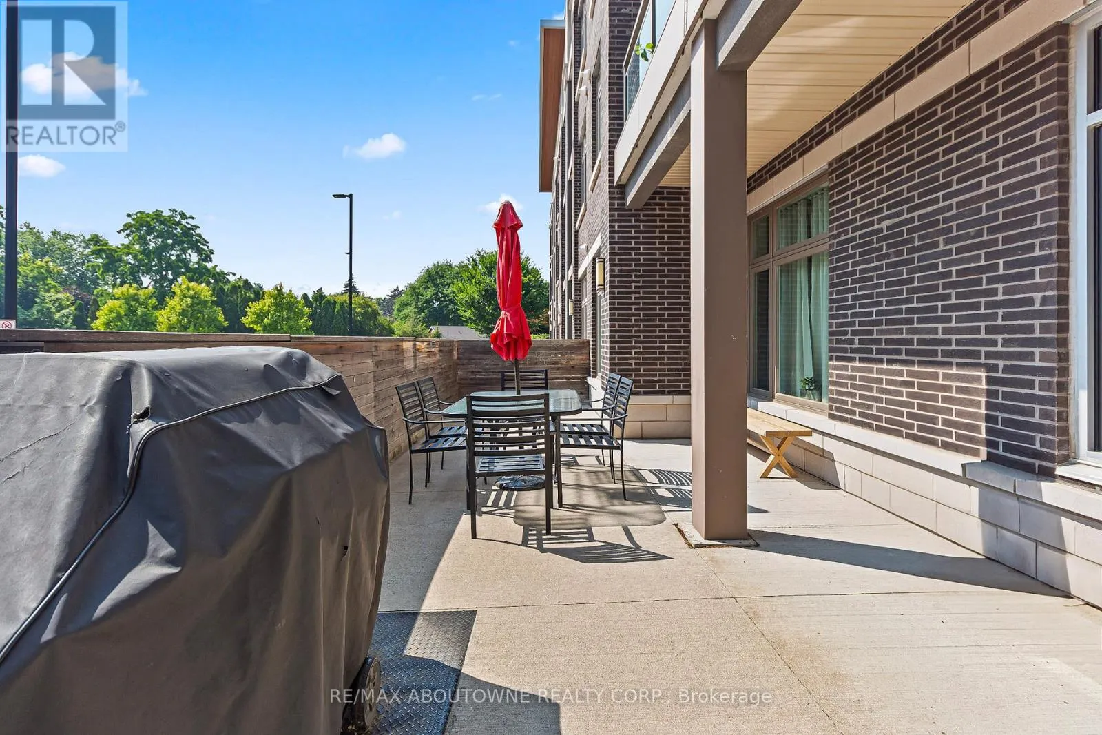322 - 457 PLAINS ROAD E