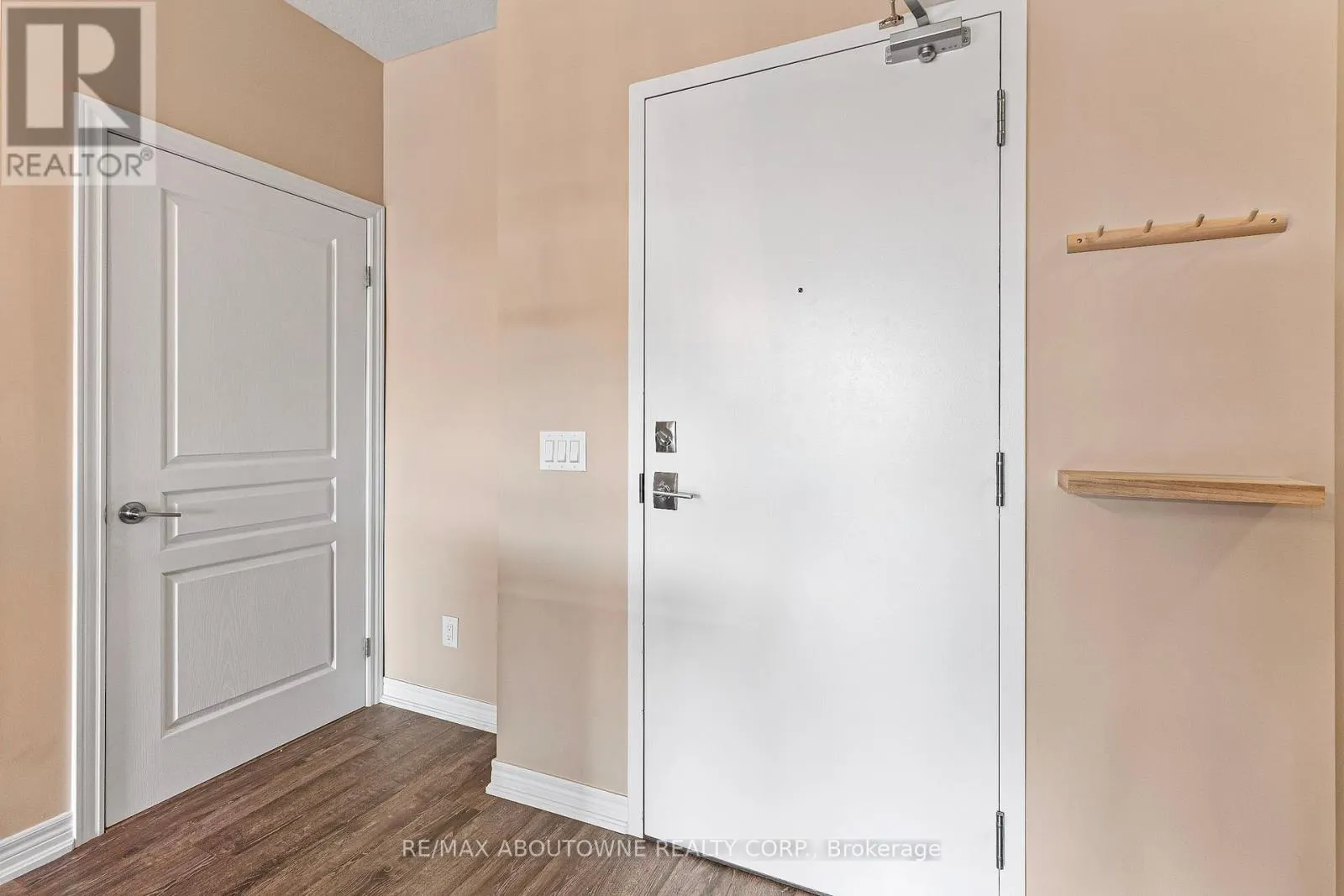322 - 457 PLAINS ROAD E