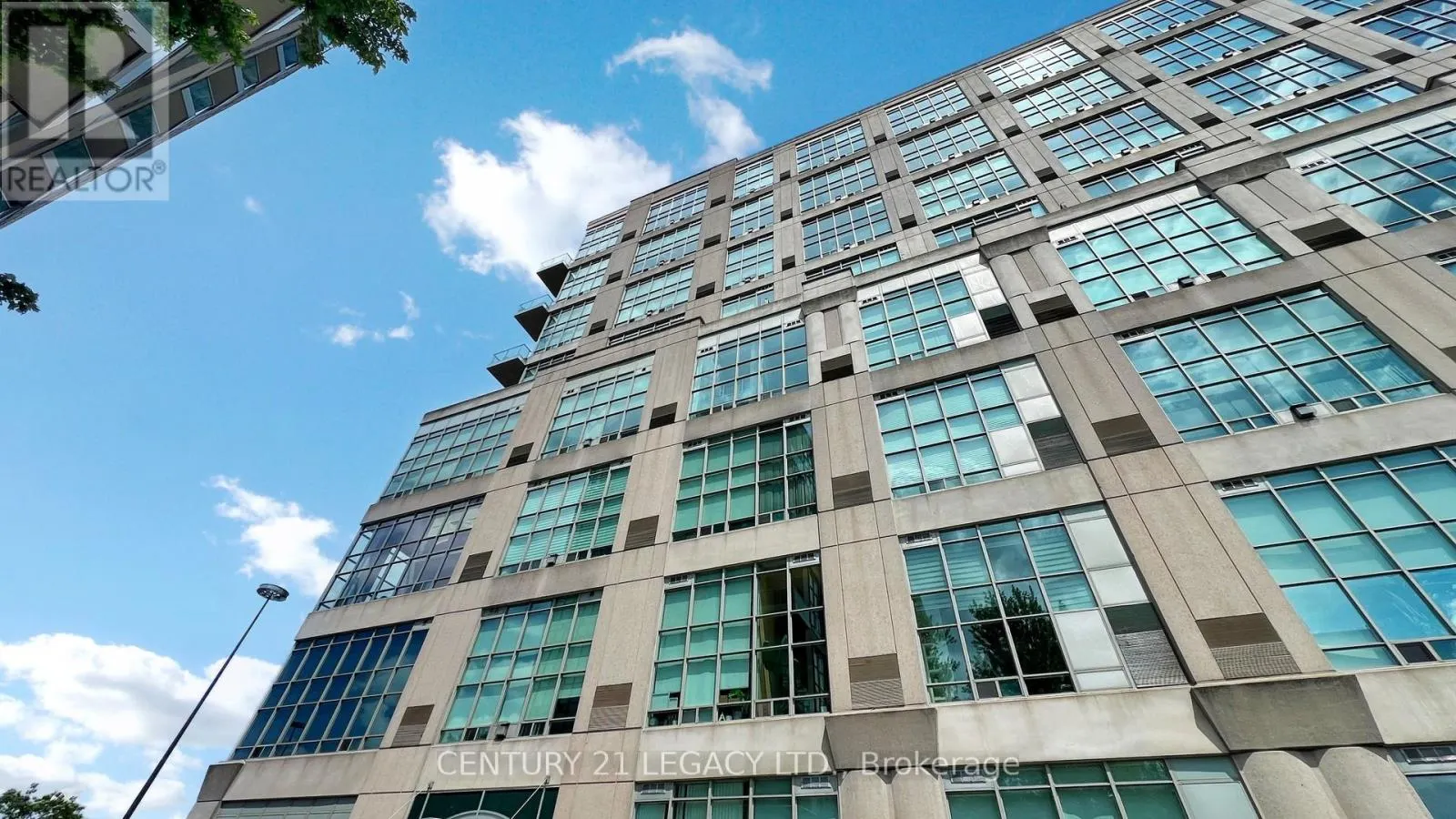 433 - 200 MANITOBA STREET N