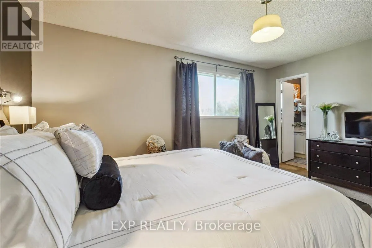 7 ROSSET VALLEY COURT