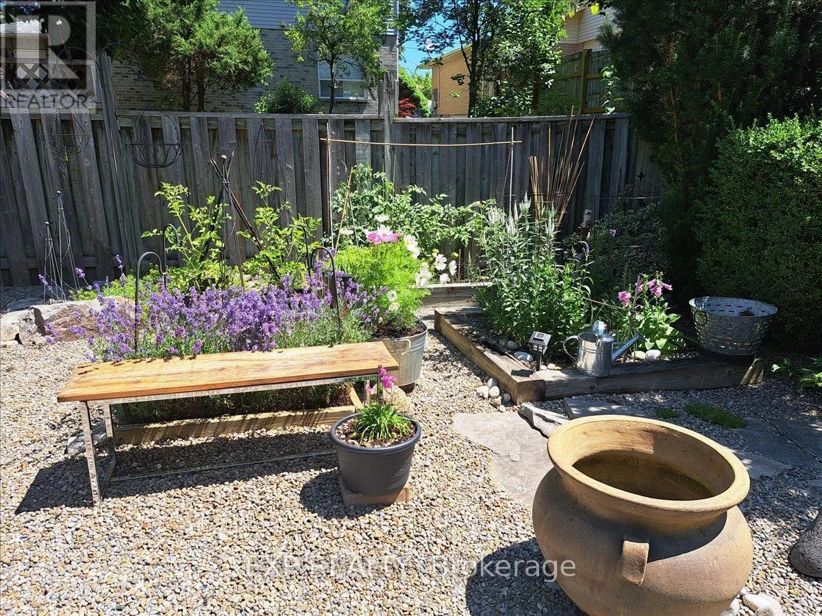 7 ROSSET VALLEY COURT