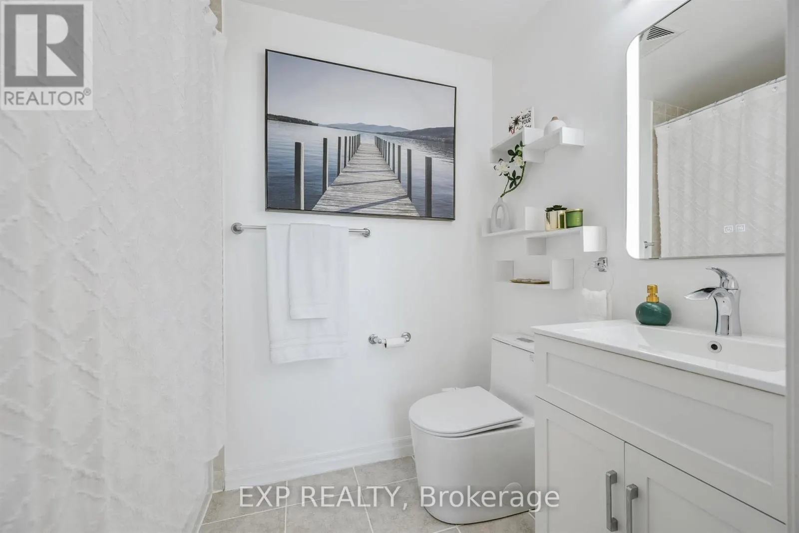 905 - 220 BURNHAMTHORPE ROAD W