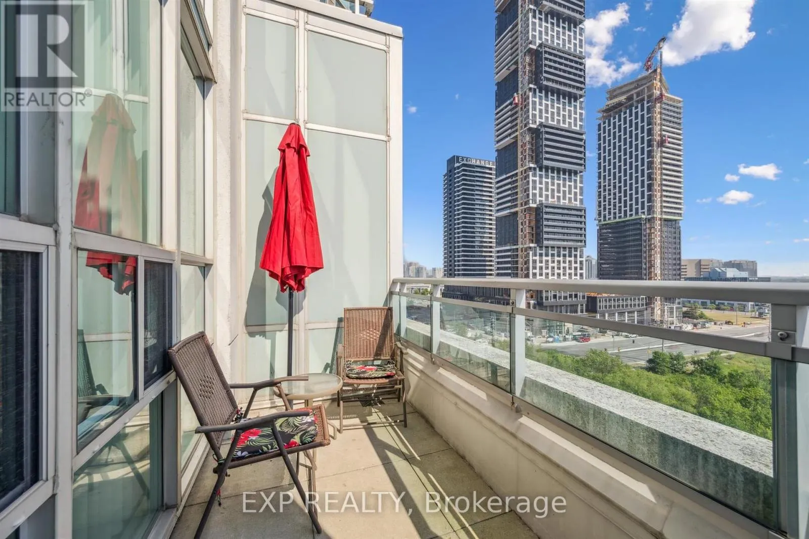 905 - 220 BURNHAMTHORPE ROAD W