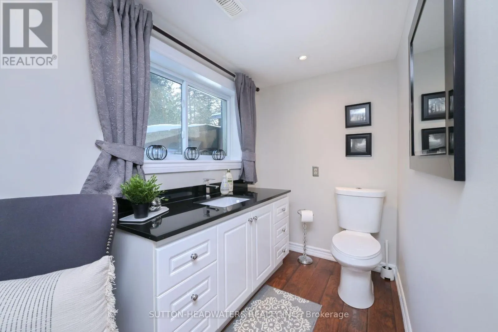 563 RIVER ROAD