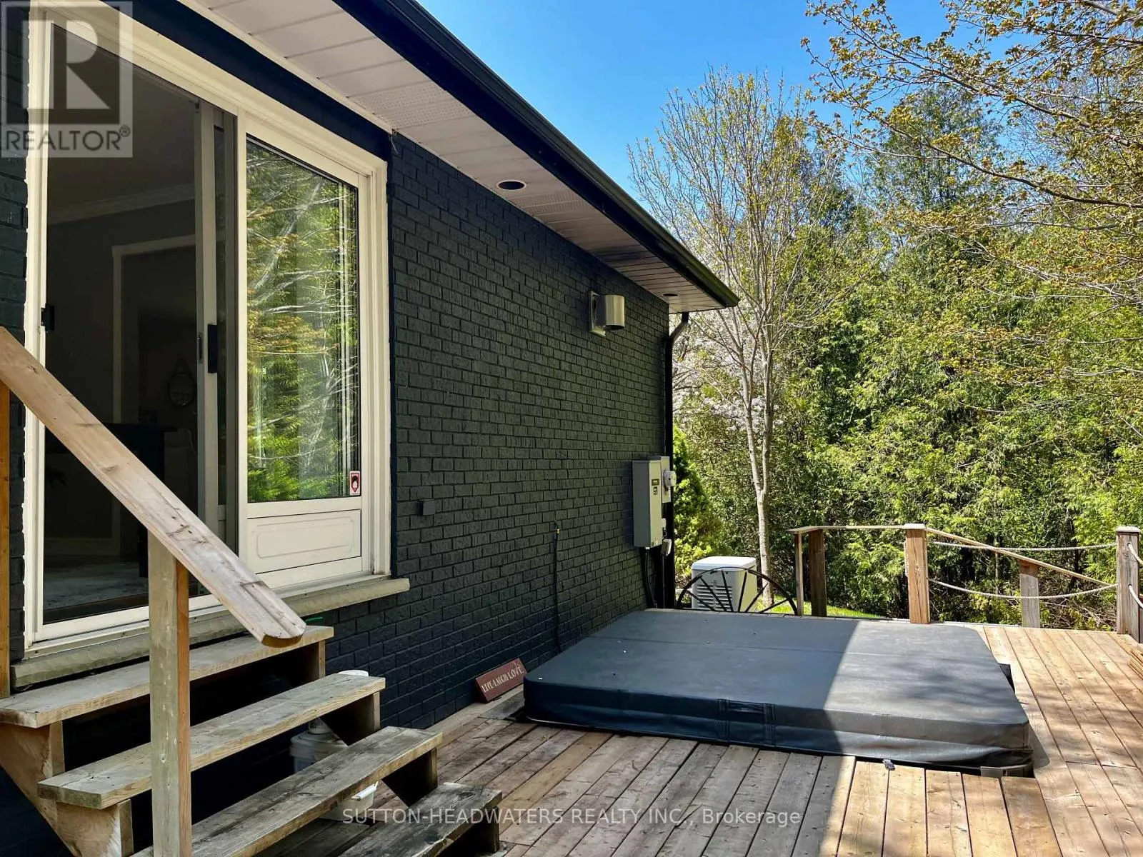 563 RIVER ROAD