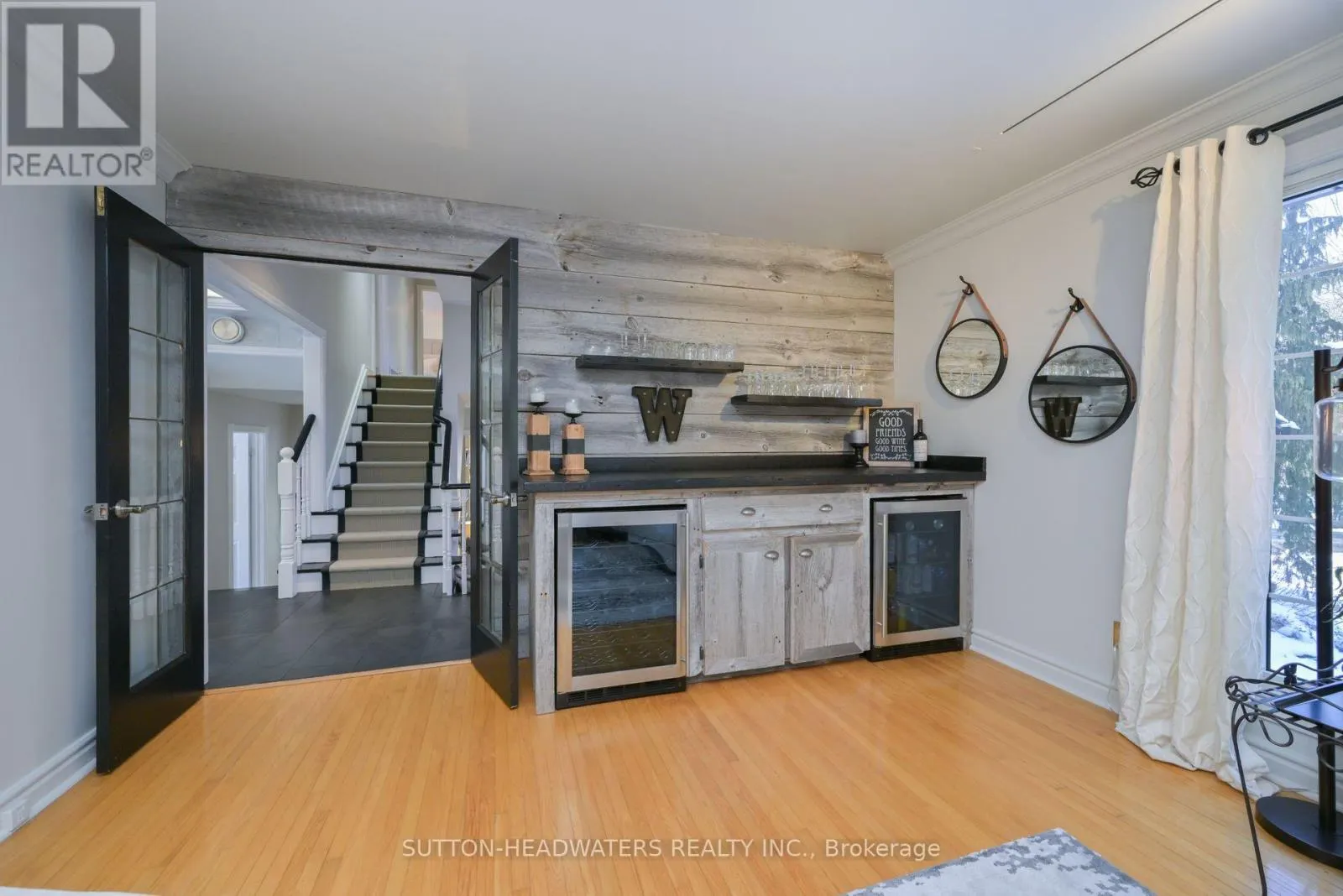 563 RIVER ROAD