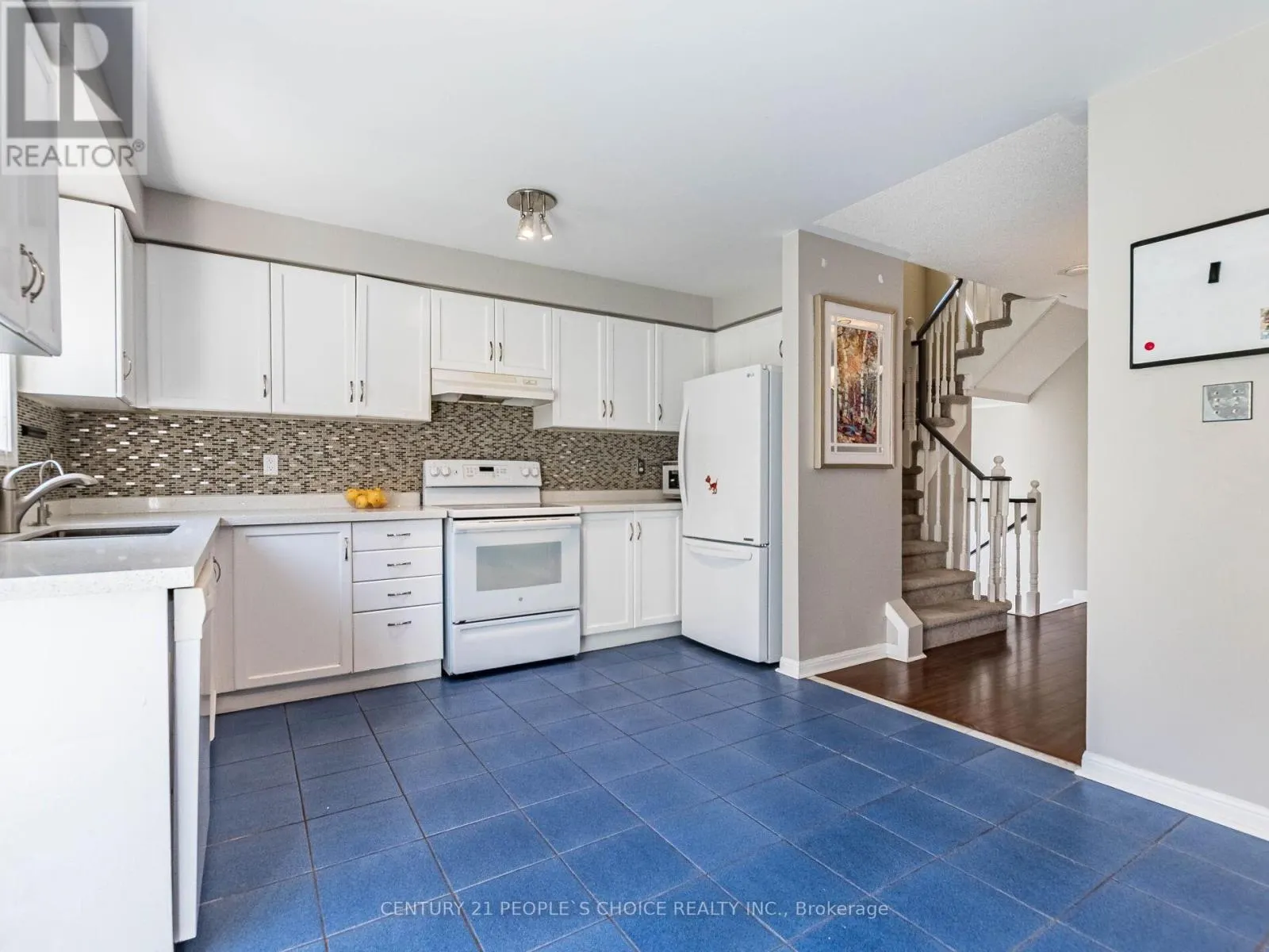 18 PALOMINO TRAIL