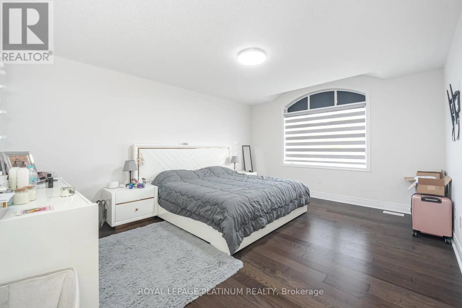 29 OVERSTONE ROAD
