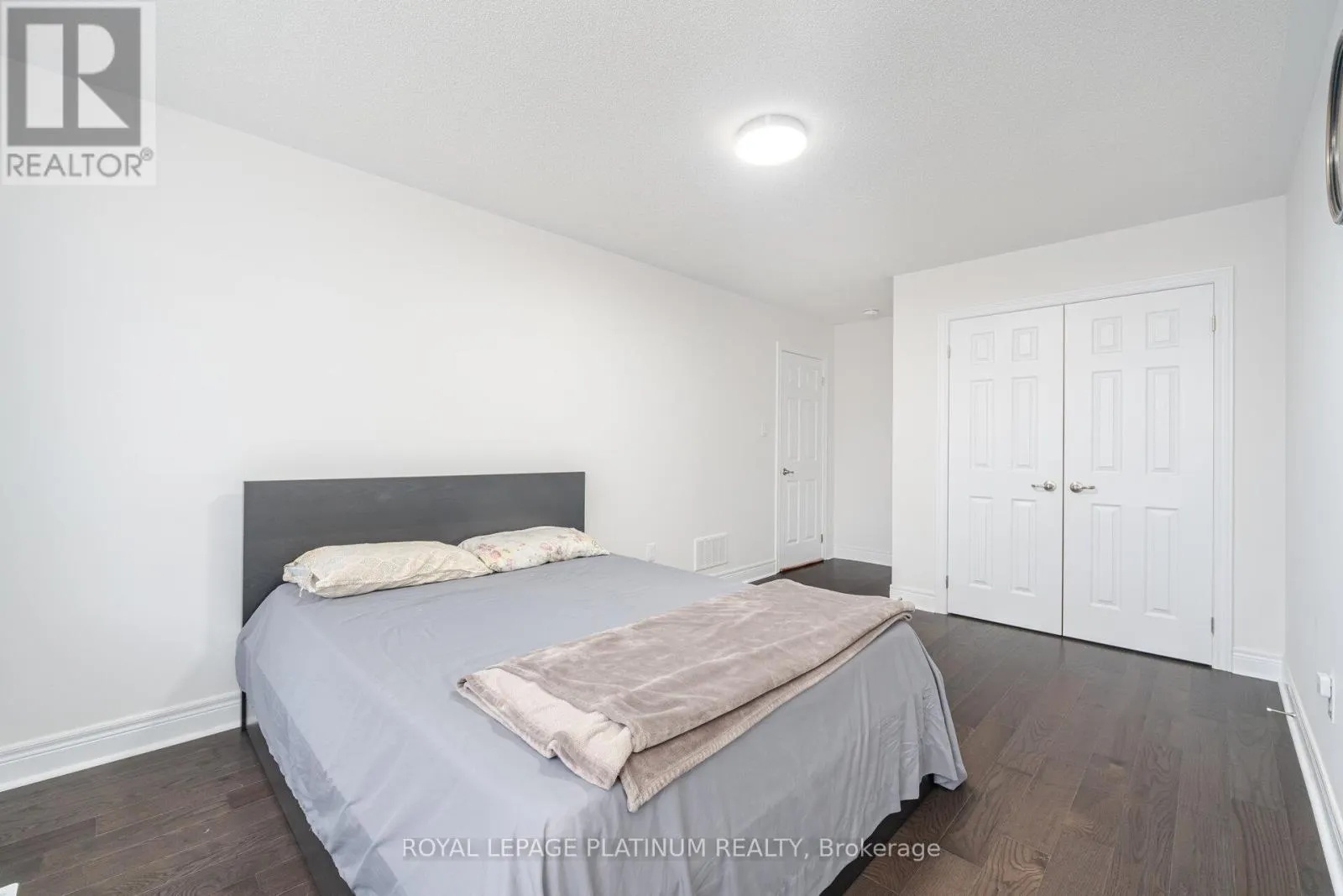 29 OVERSTONE ROAD