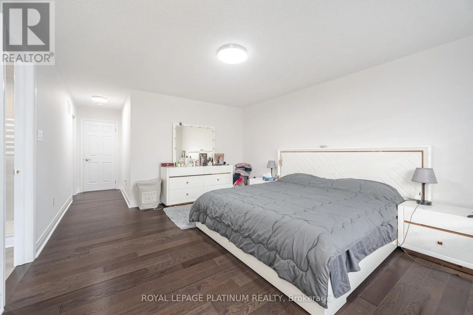 29 OVERSTONE ROAD