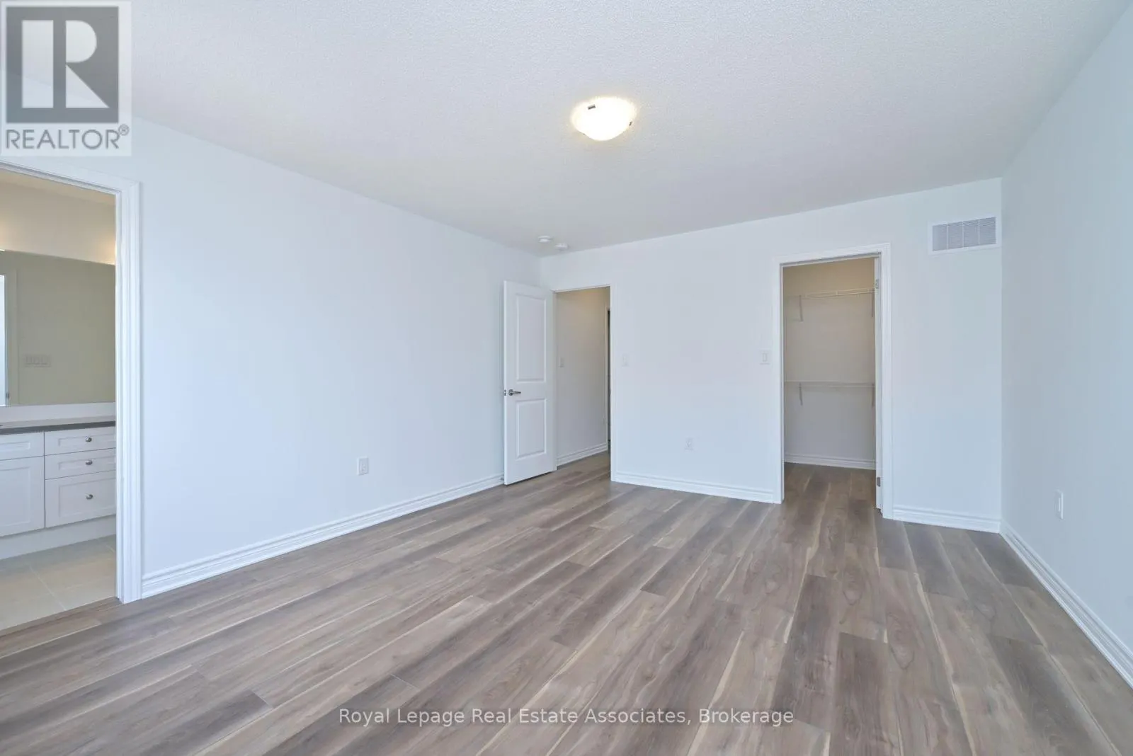 19 CULLINGTREE PLACE