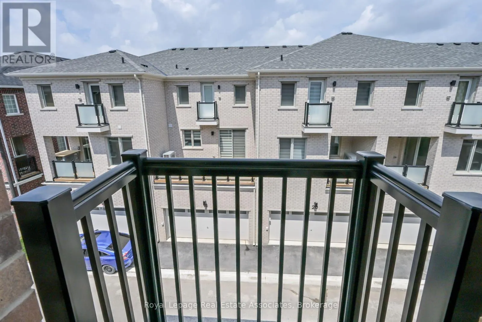 19 CULLINGTREE PLACE
