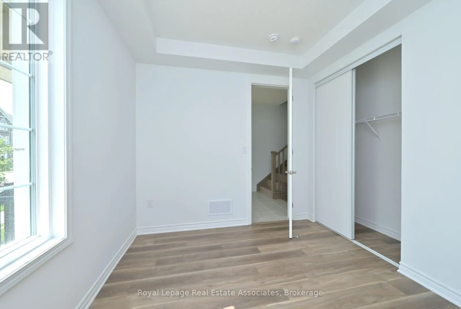 19 CULLINGTREE PLACE