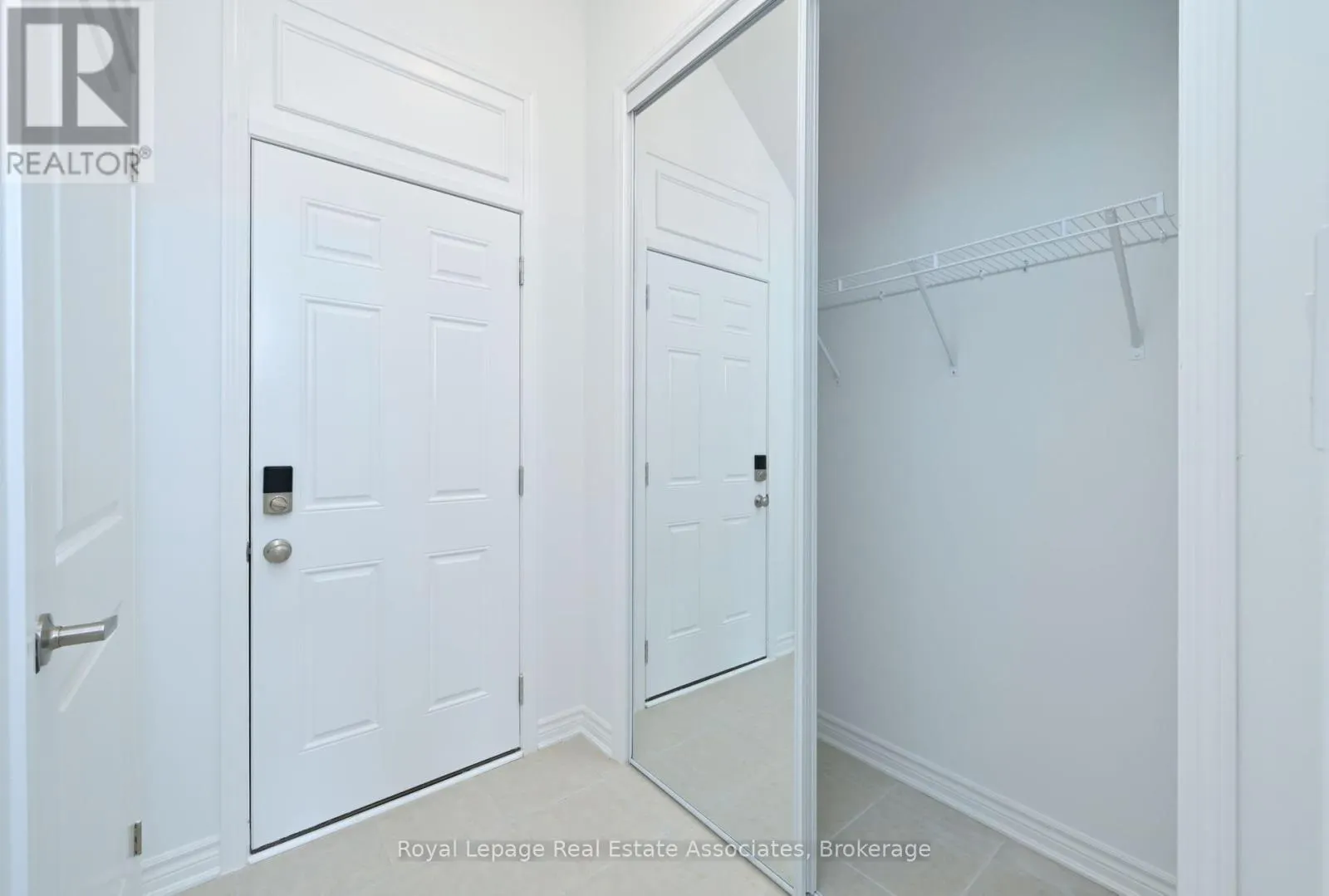 19 CULLINGTREE PLACE