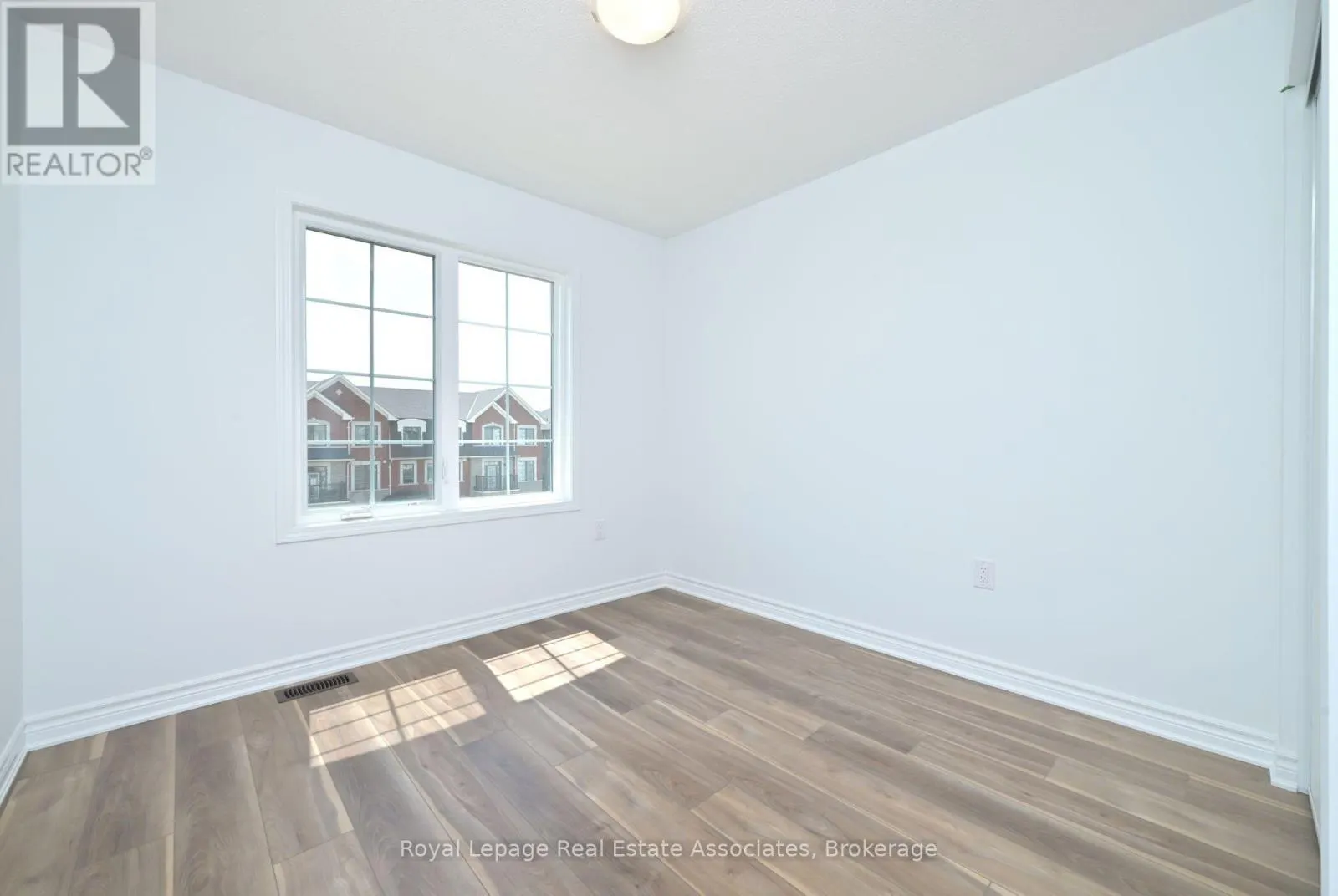 19 CULLINGTREE PLACE