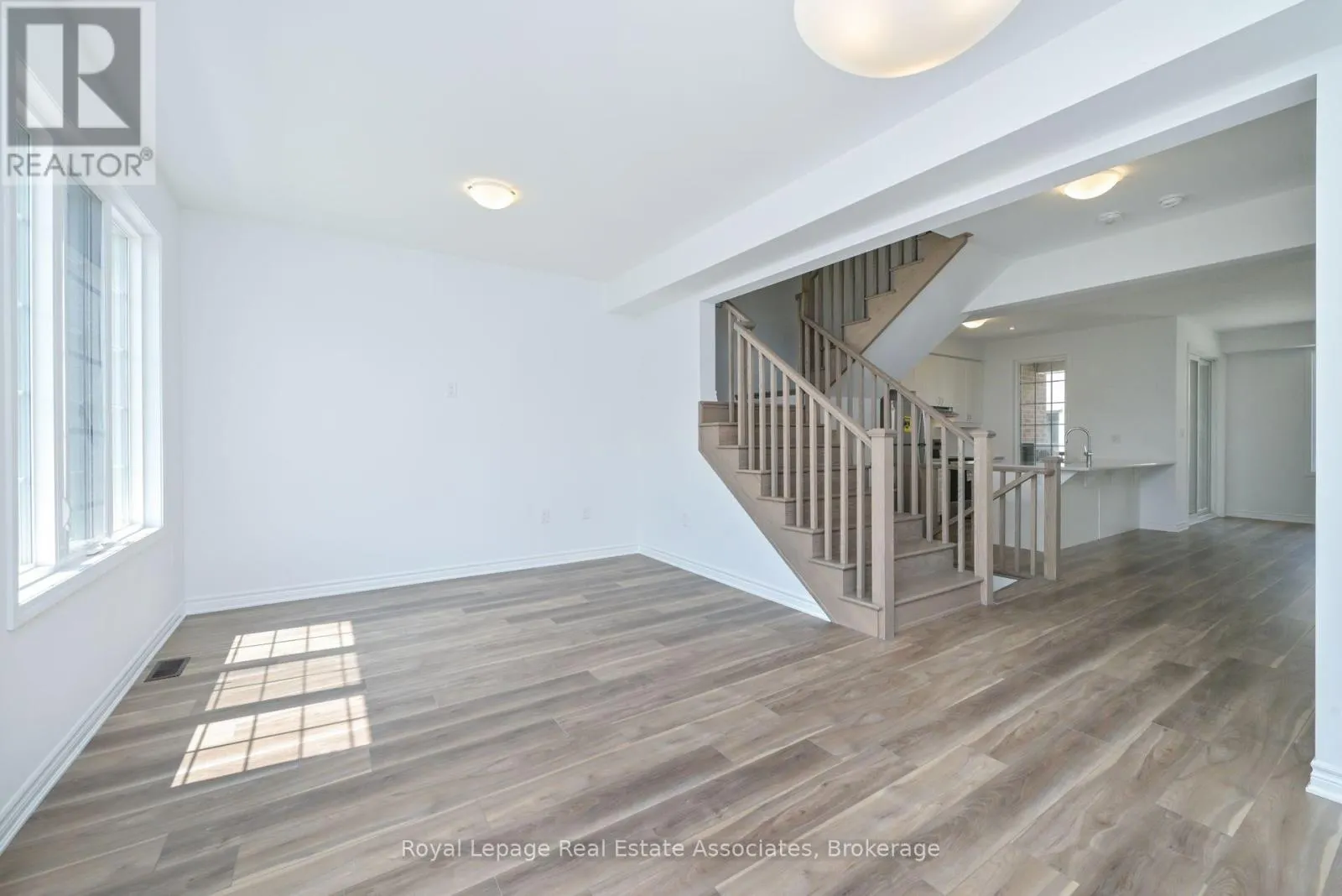 19 CULLINGTREE PLACE