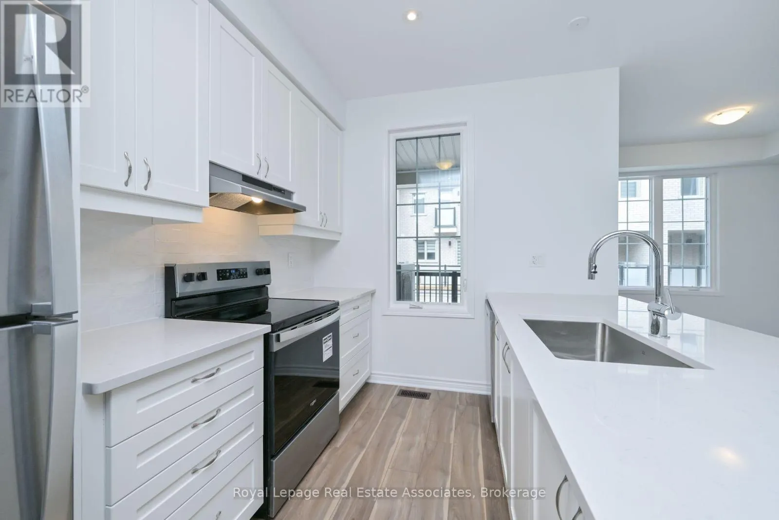 19 CULLINGTREE PLACE