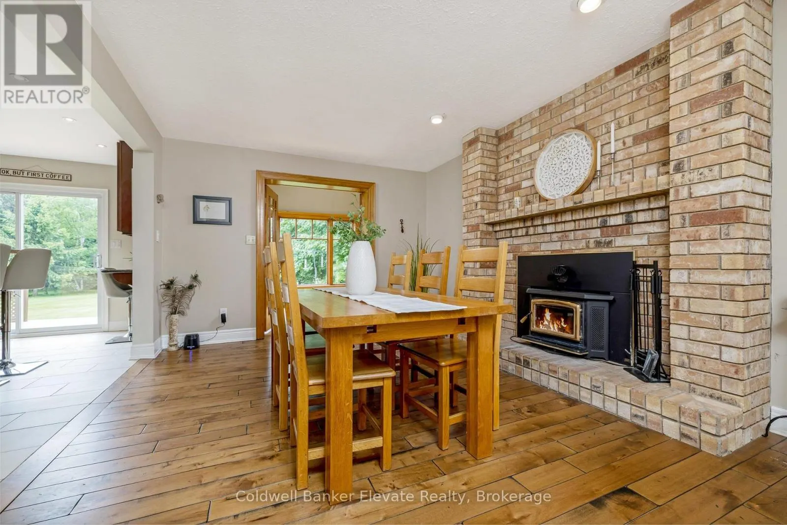4 SOUTHWINDS DRIVE