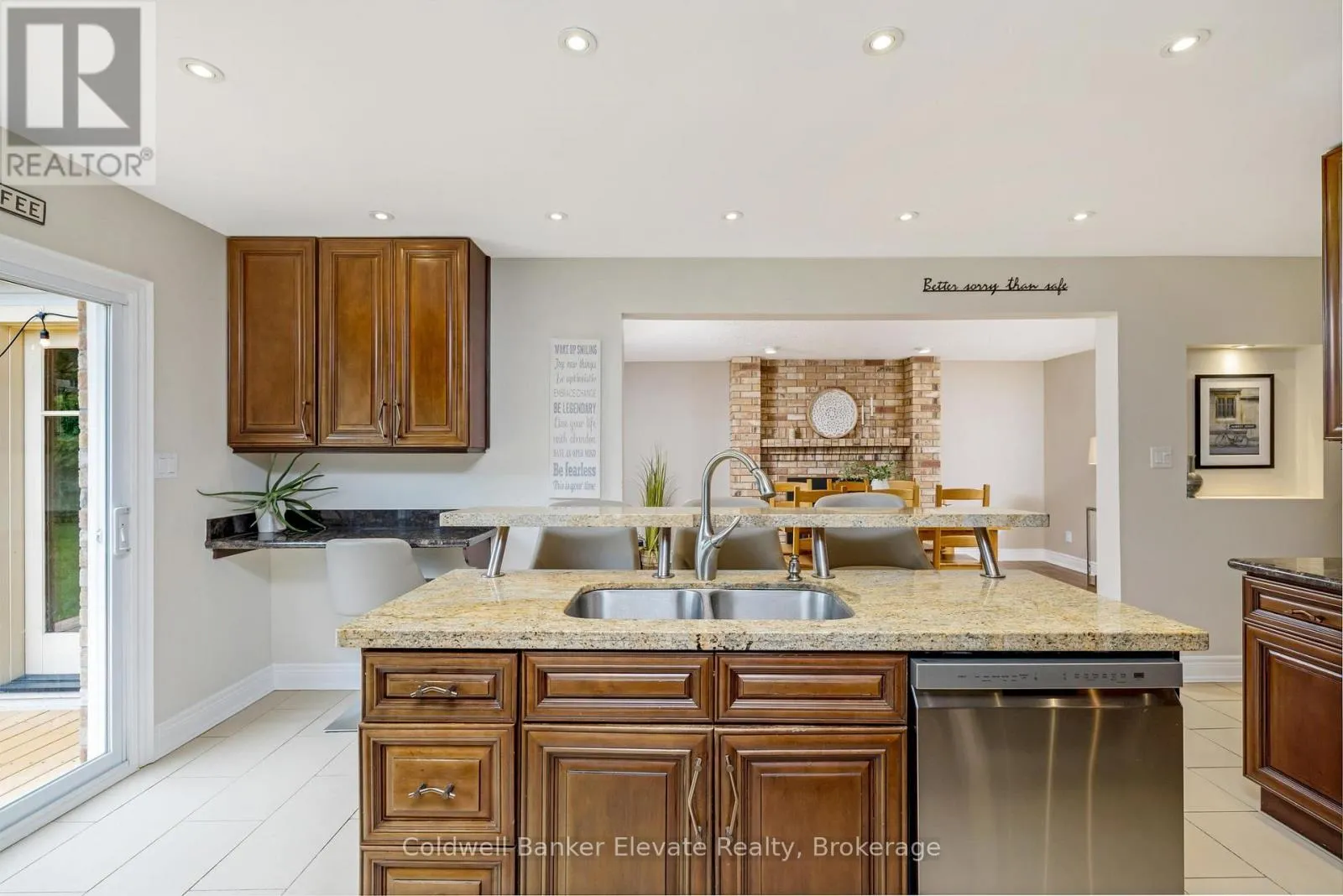 4 SOUTHWINDS DRIVE