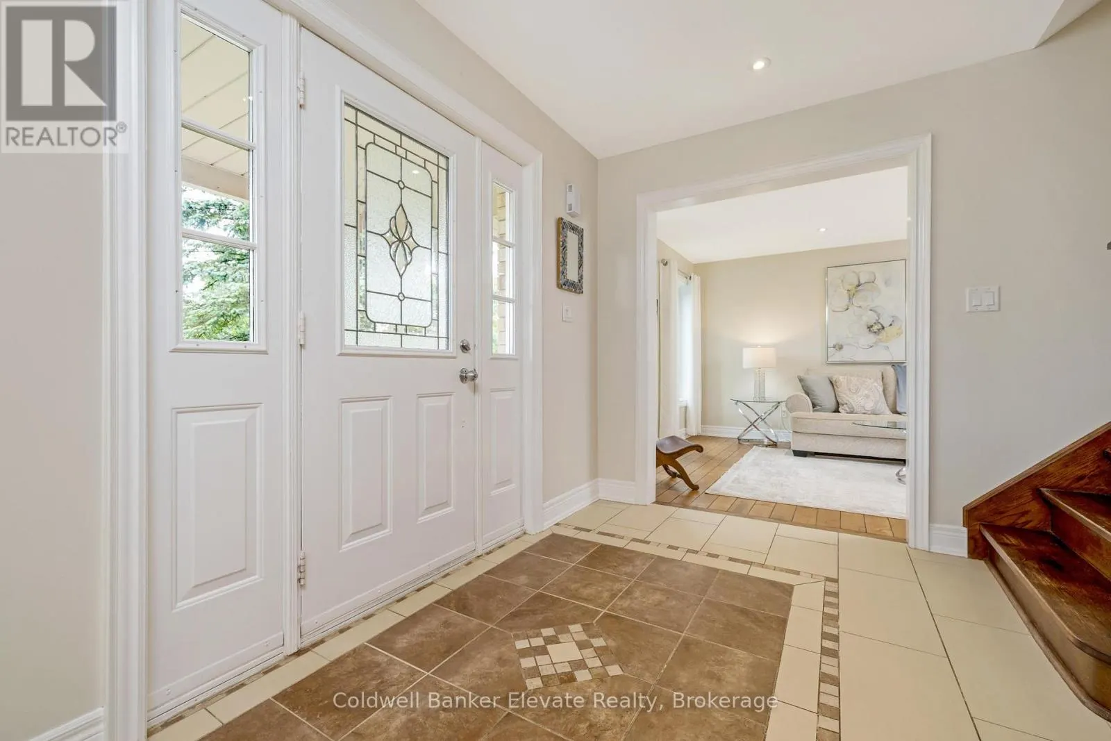 4 SOUTHWINDS DRIVE