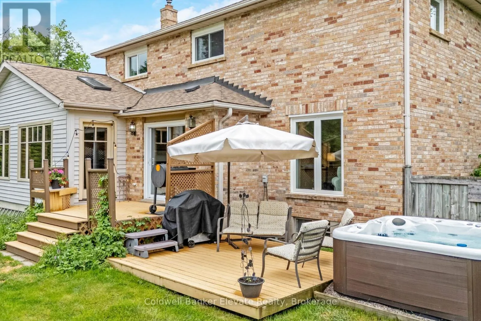 4 SOUTHWINDS DRIVE
