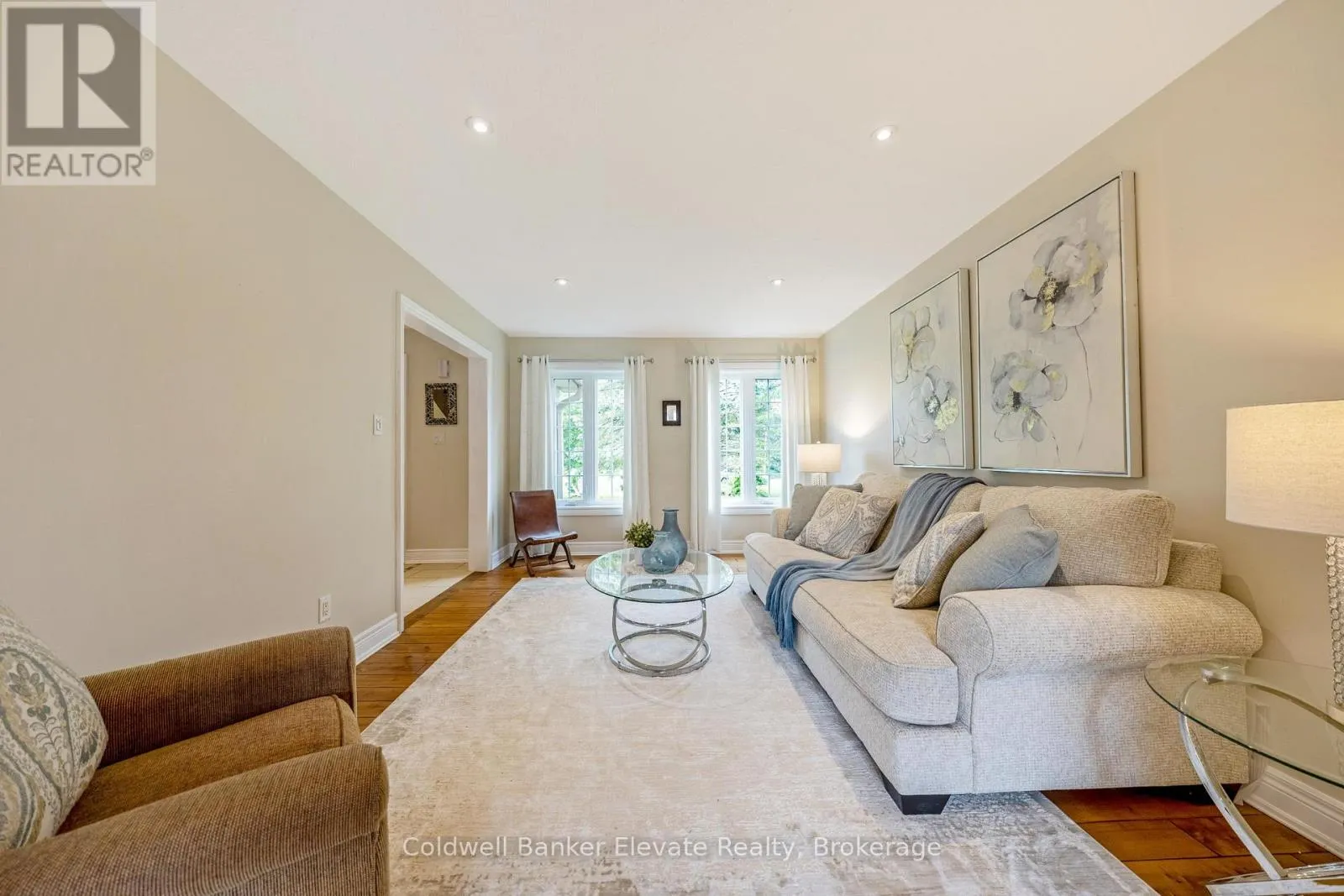 4 SOUTHWINDS DRIVE