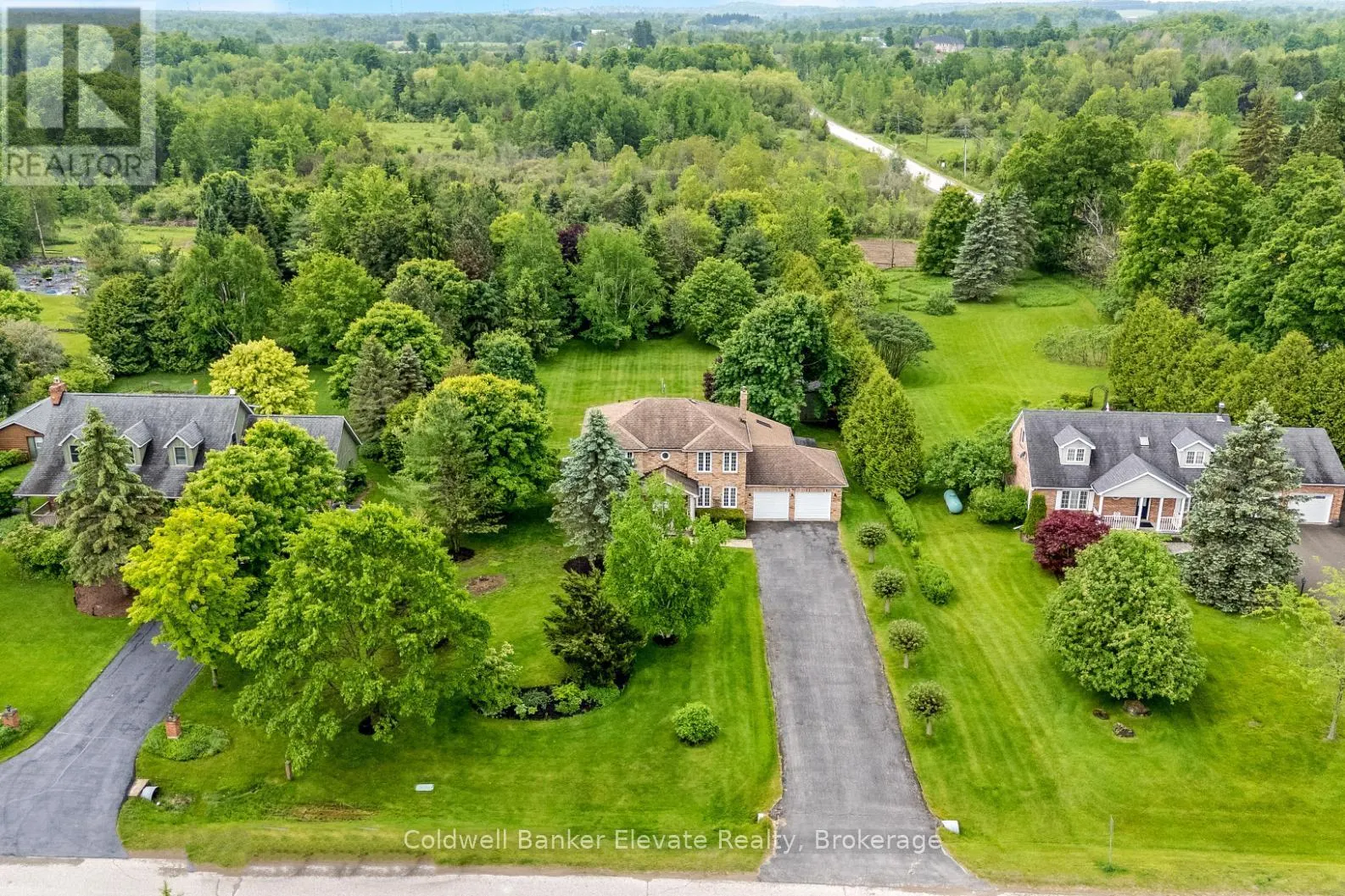 4 SOUTHWINDS DRIVE