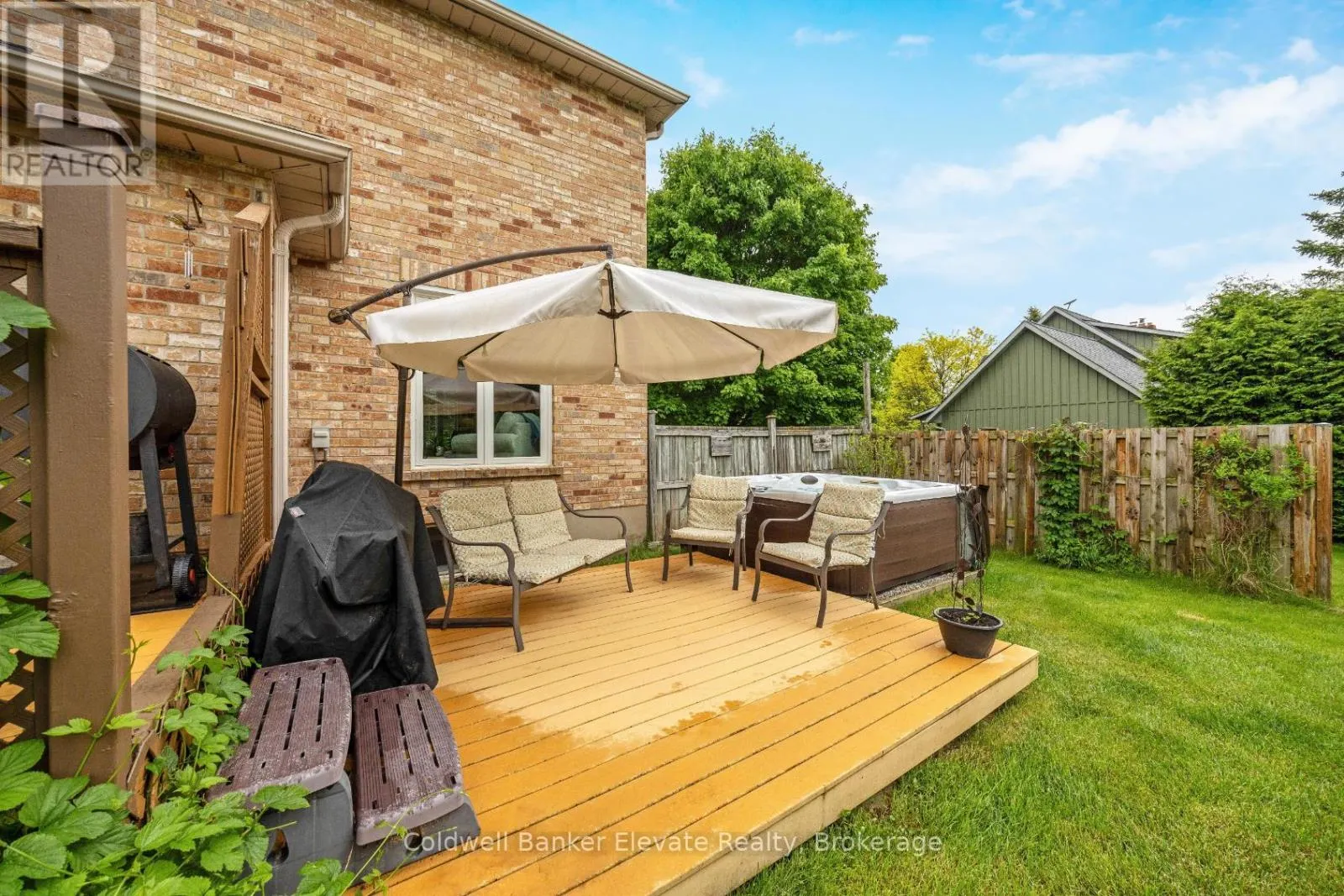 4 SOUTHWINDS DRIVE