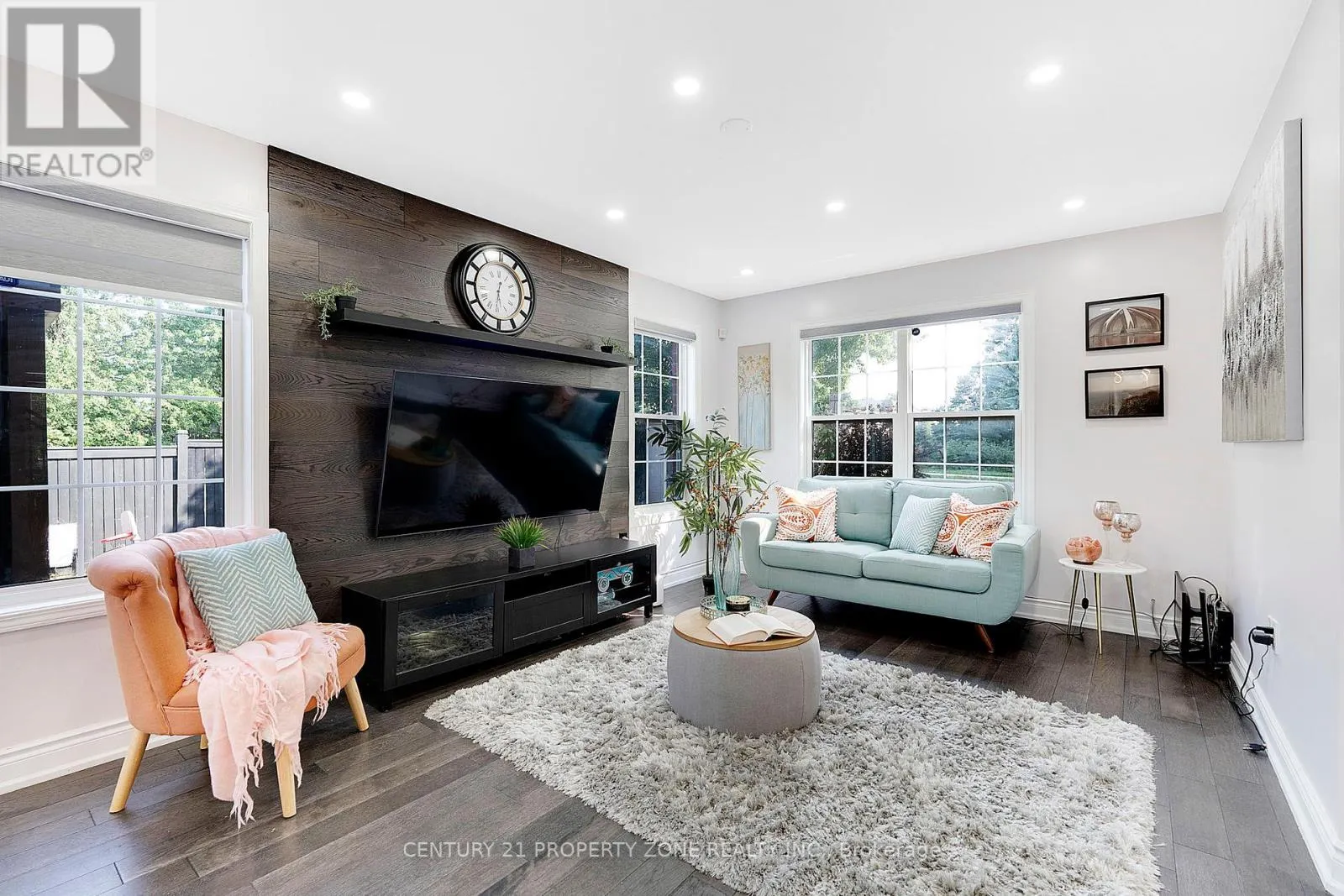 185 BRISDALE DRIVE