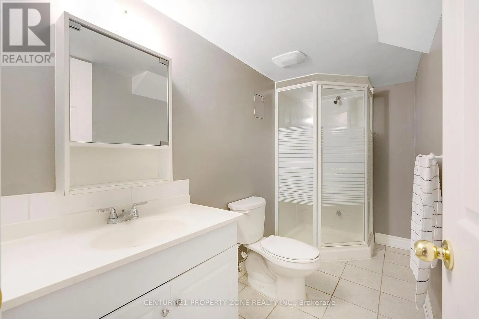 185 BRISDALE DRIVE