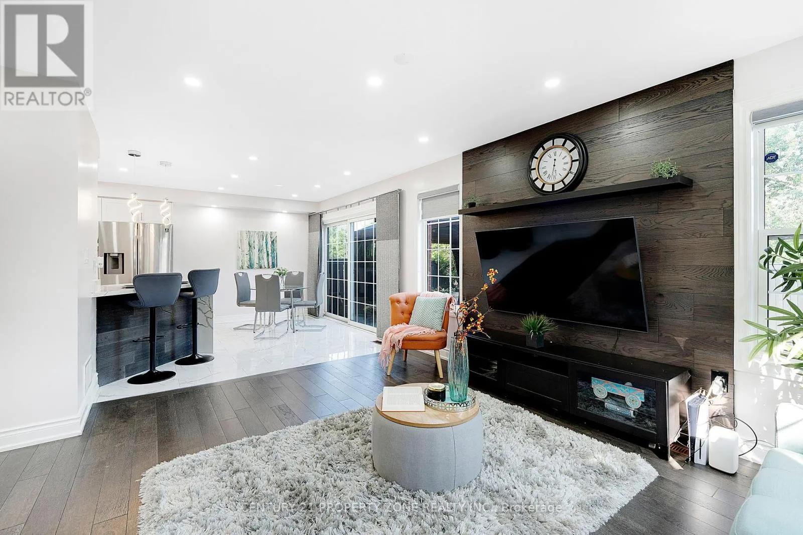185 BRISDALE DRIVE