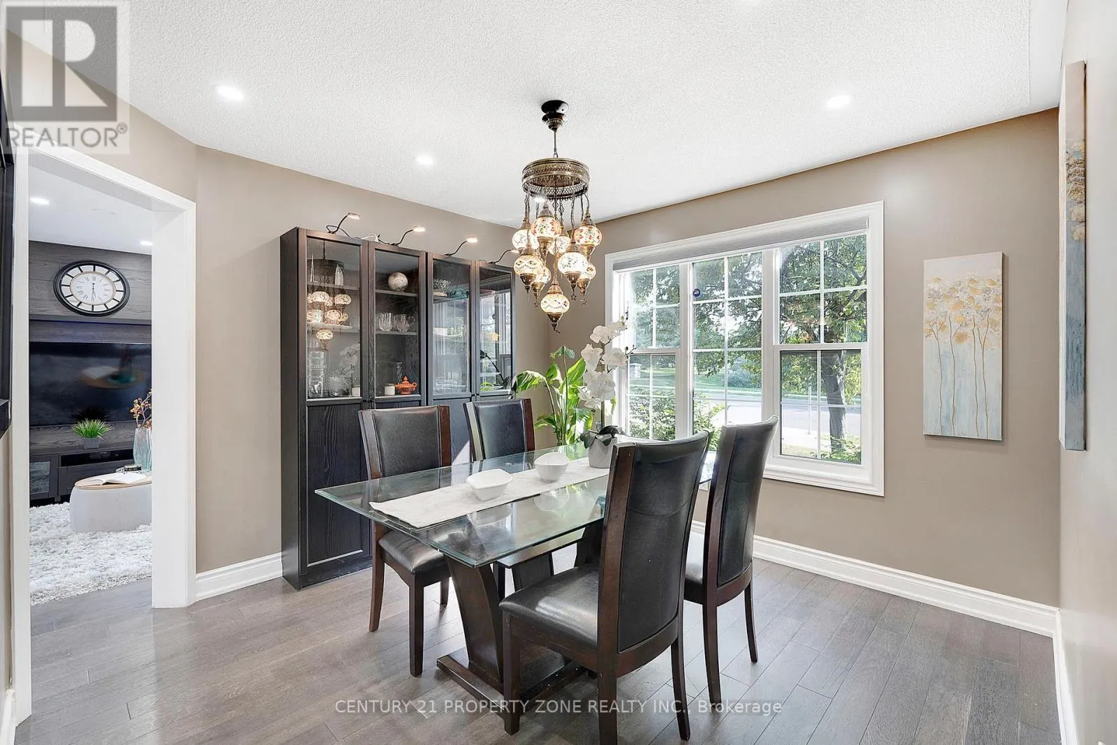 185 BRISDALE DRIVE
