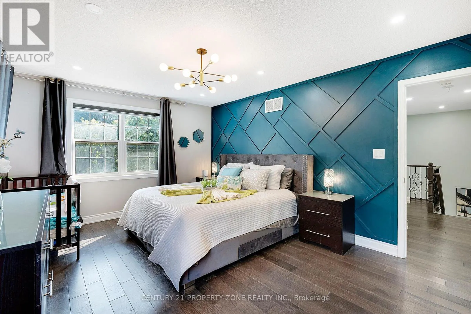 185 BRISDALE DRIVE