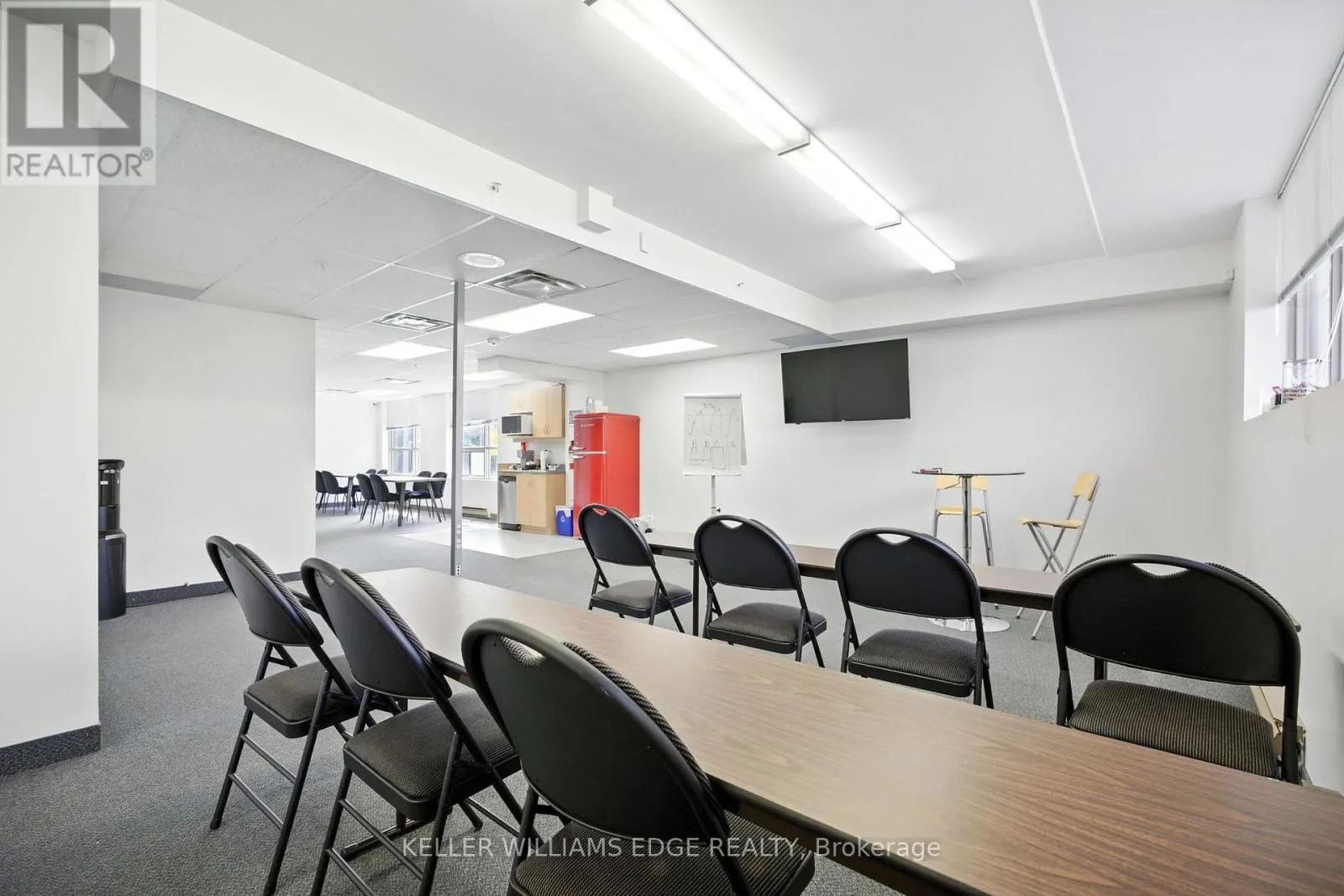 201 - 2100 BLOOR STREET W