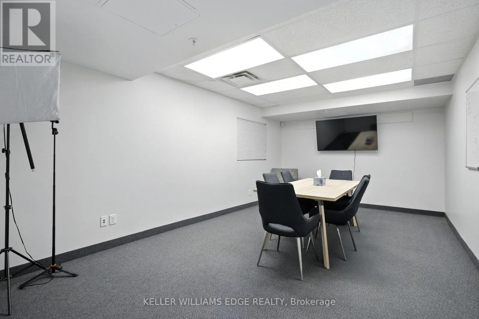 201 - 2100 BLOOR STREET W