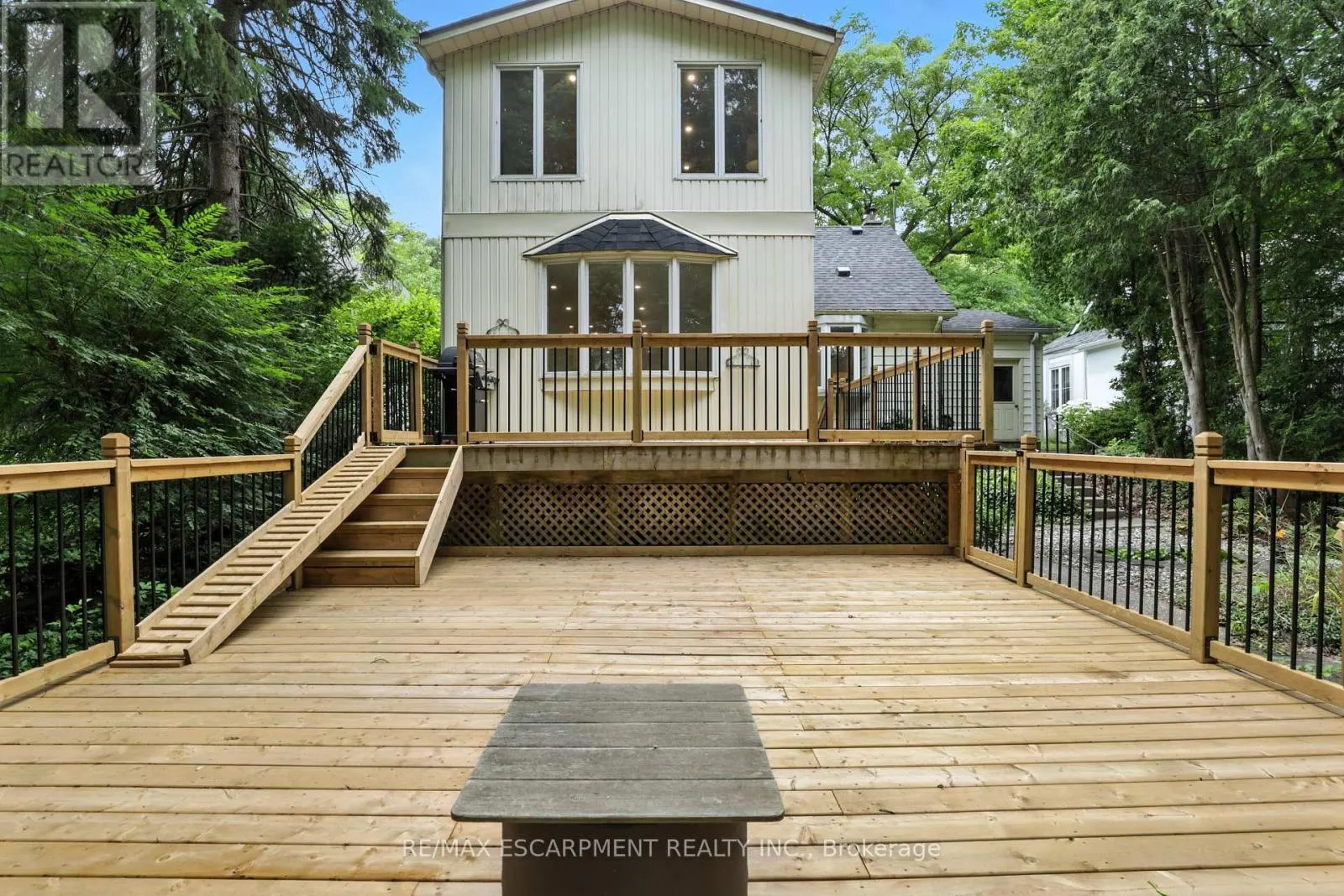 821 SHADELAND AVENUE
