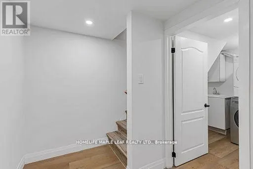 292 WOODWARD AVENUE