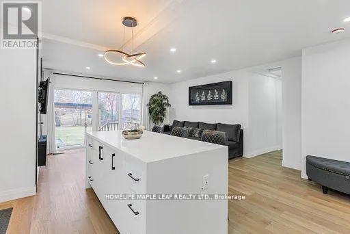 292 WOODWARD AVENUE
