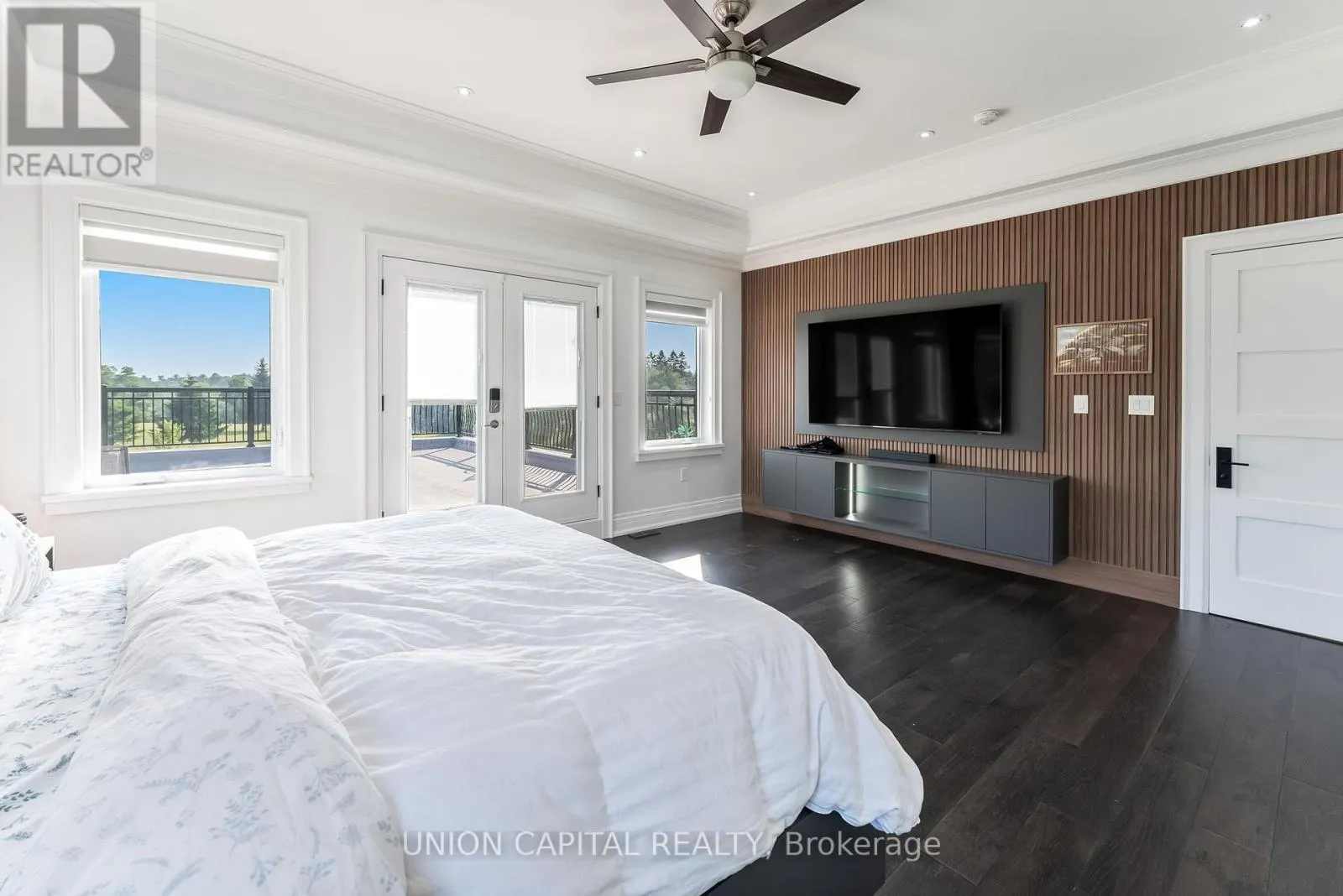 16033 MISSISSAUGA ROAD