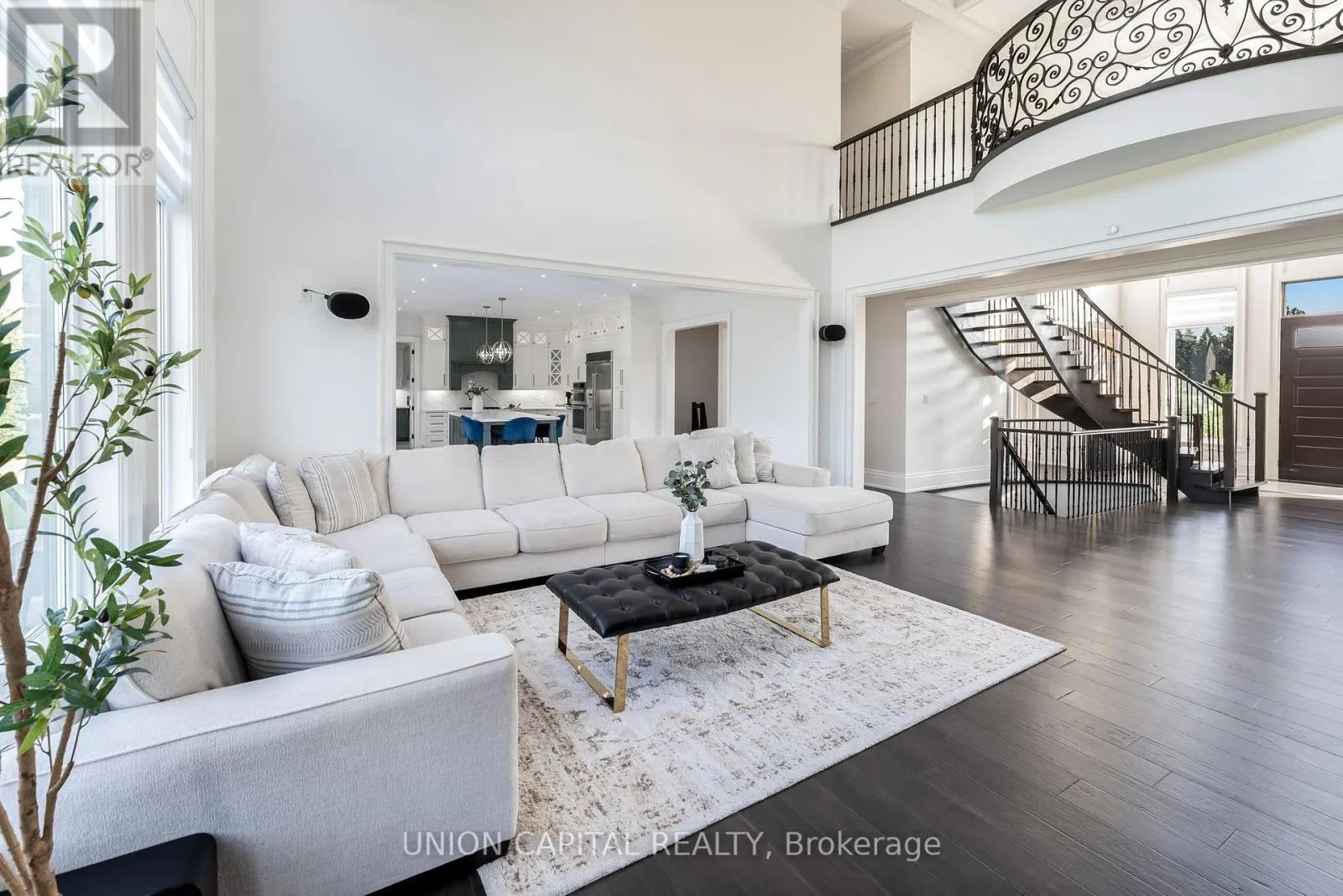 16033 MISSISSAUGA ROAD