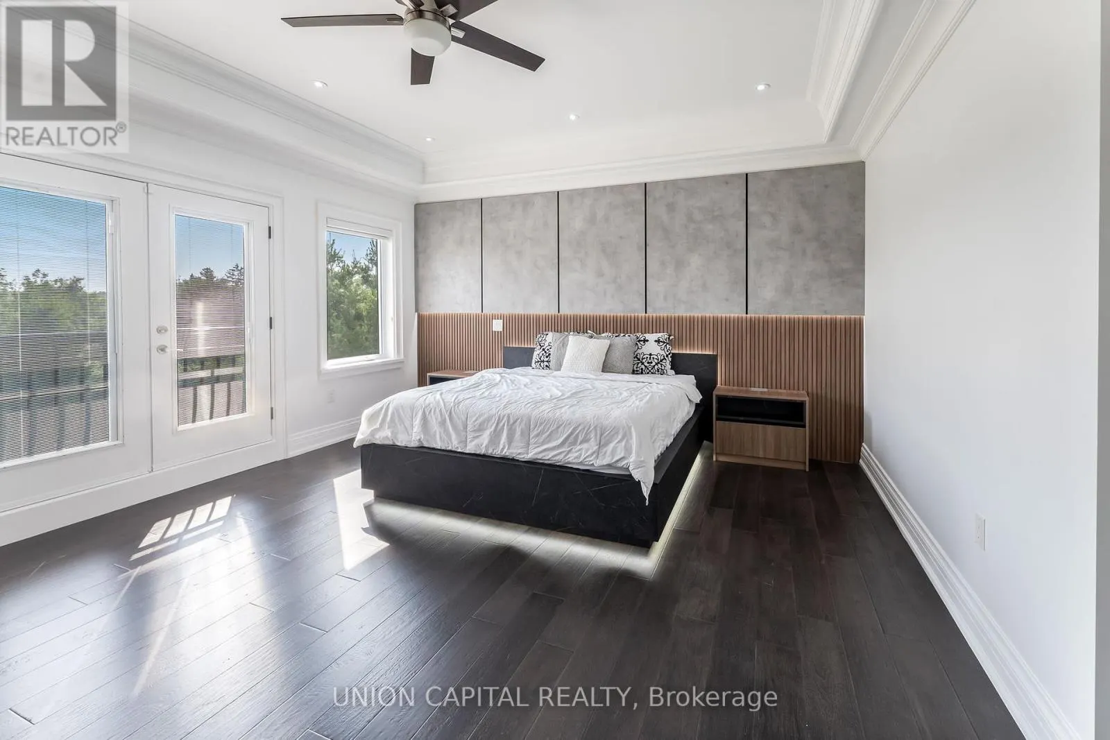 16033 MISSISSAUGA ROAD
