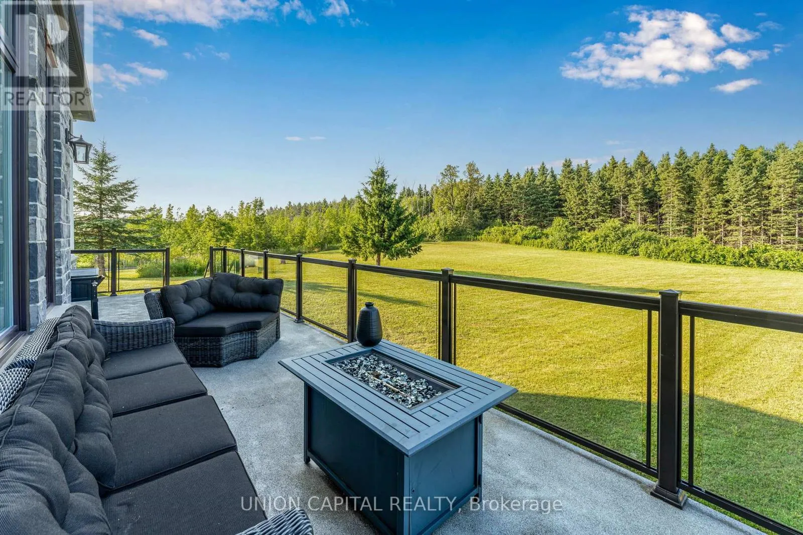 16033 MISSISSAUGA ROAD